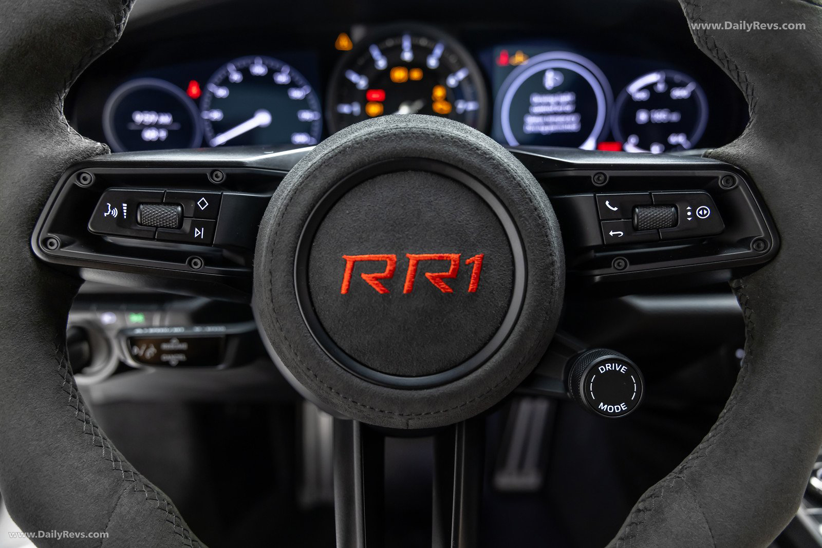 2025 Rezvani Retro RR1 Interior