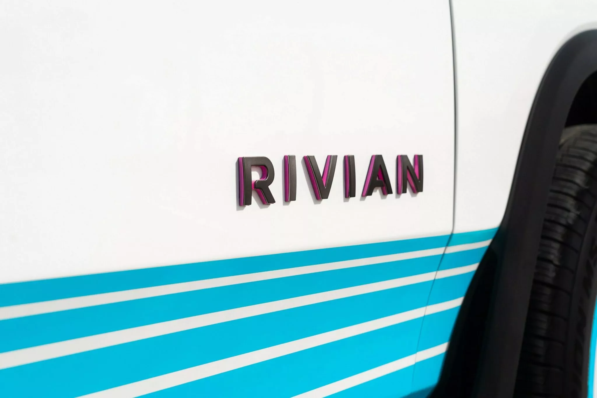 2025 Rivian R1S Miami Exterior