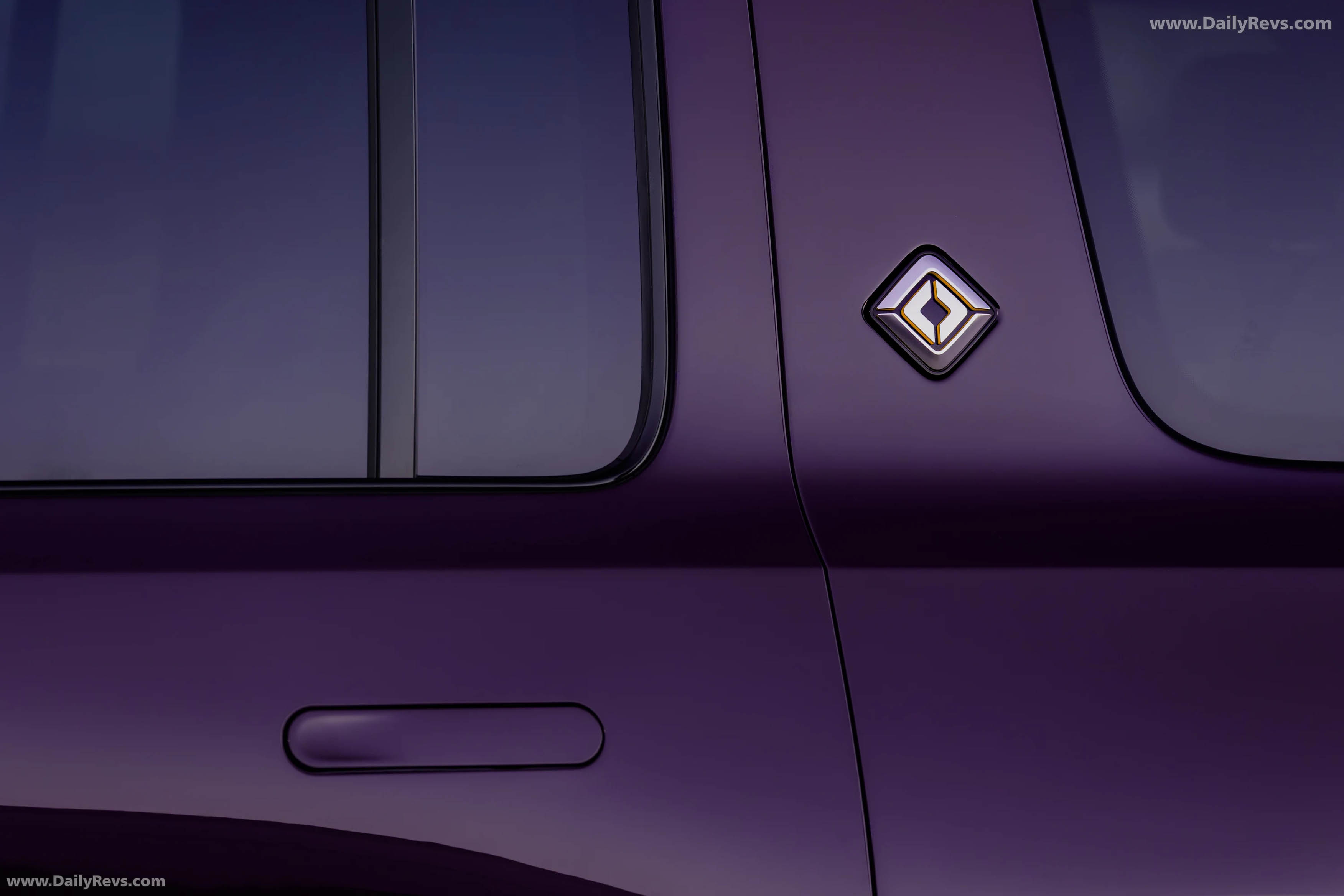 2025 Rivian R1T Borealis Exterior