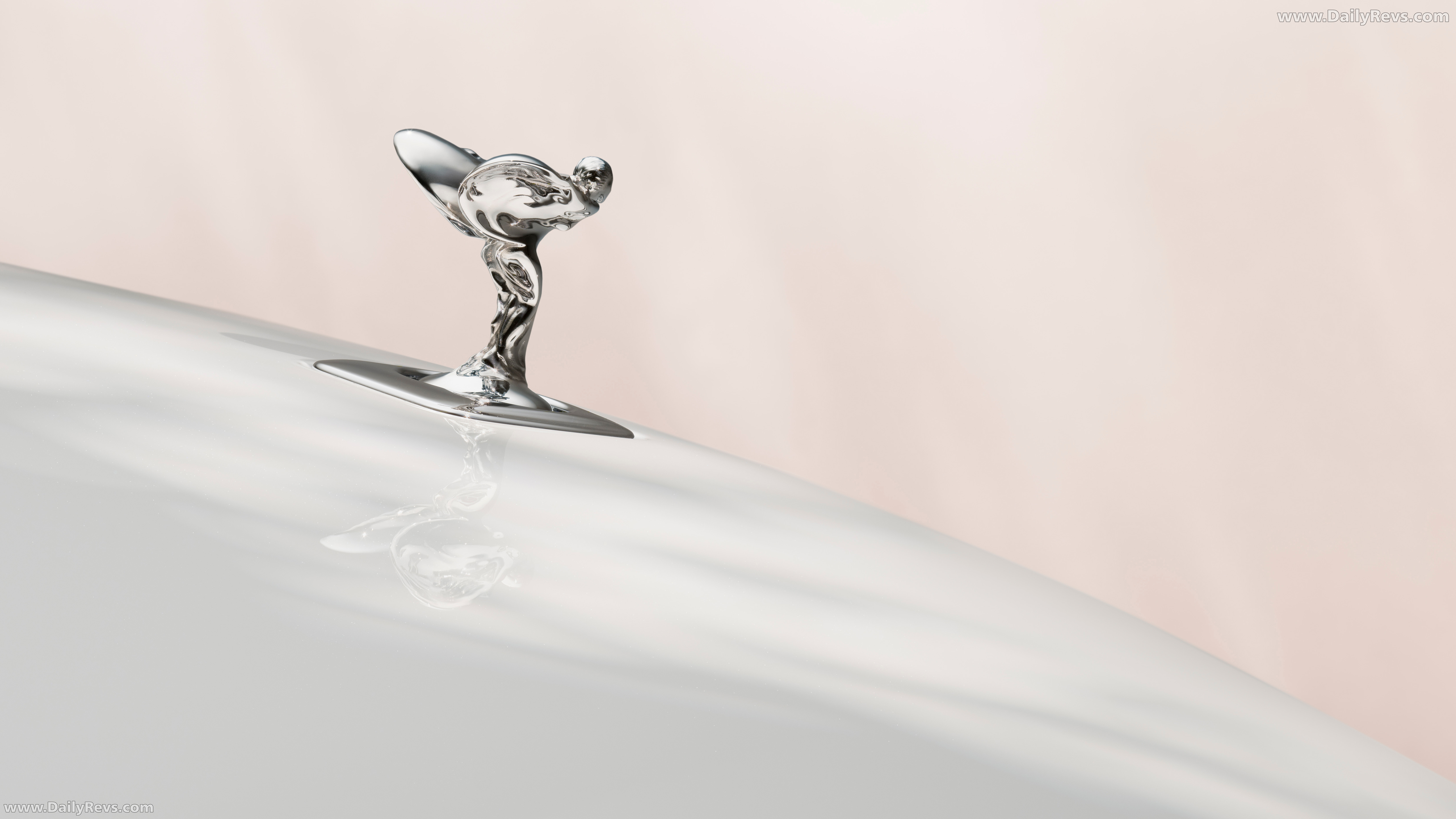 2026 Rolls-Royce Spectre Inspired by Primavera Evanescent Exterior