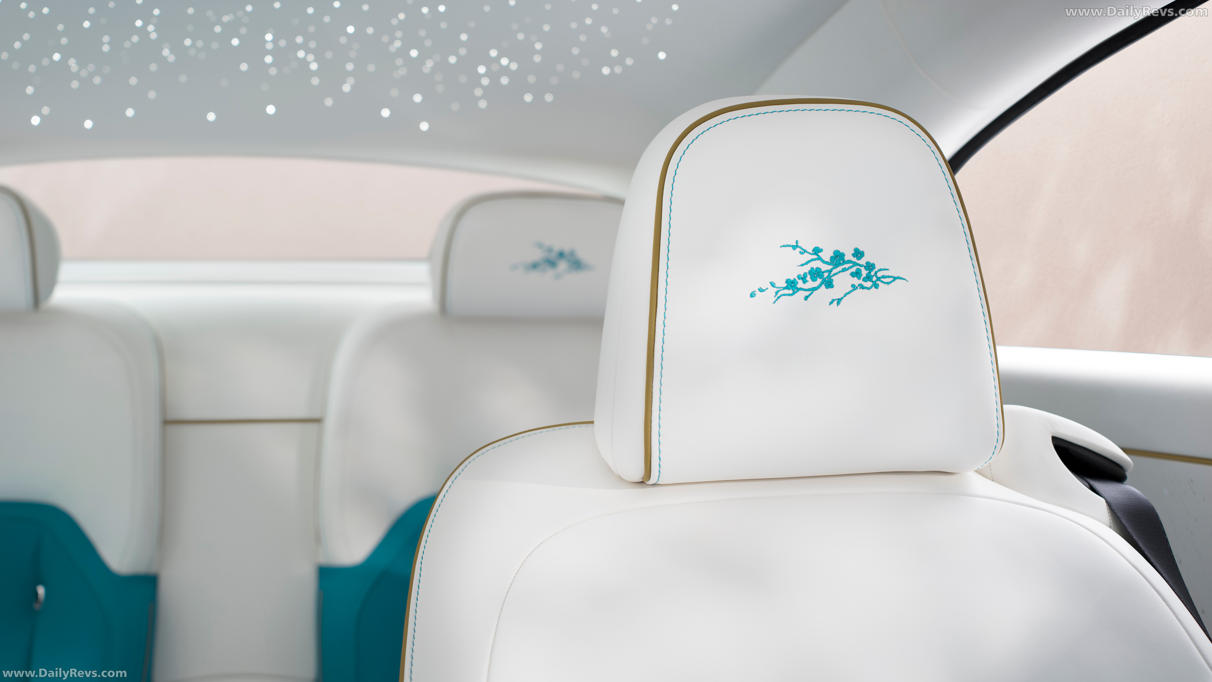 2026 Rolls-Royce Spectre Inspired by Primavera Evanescent Interior