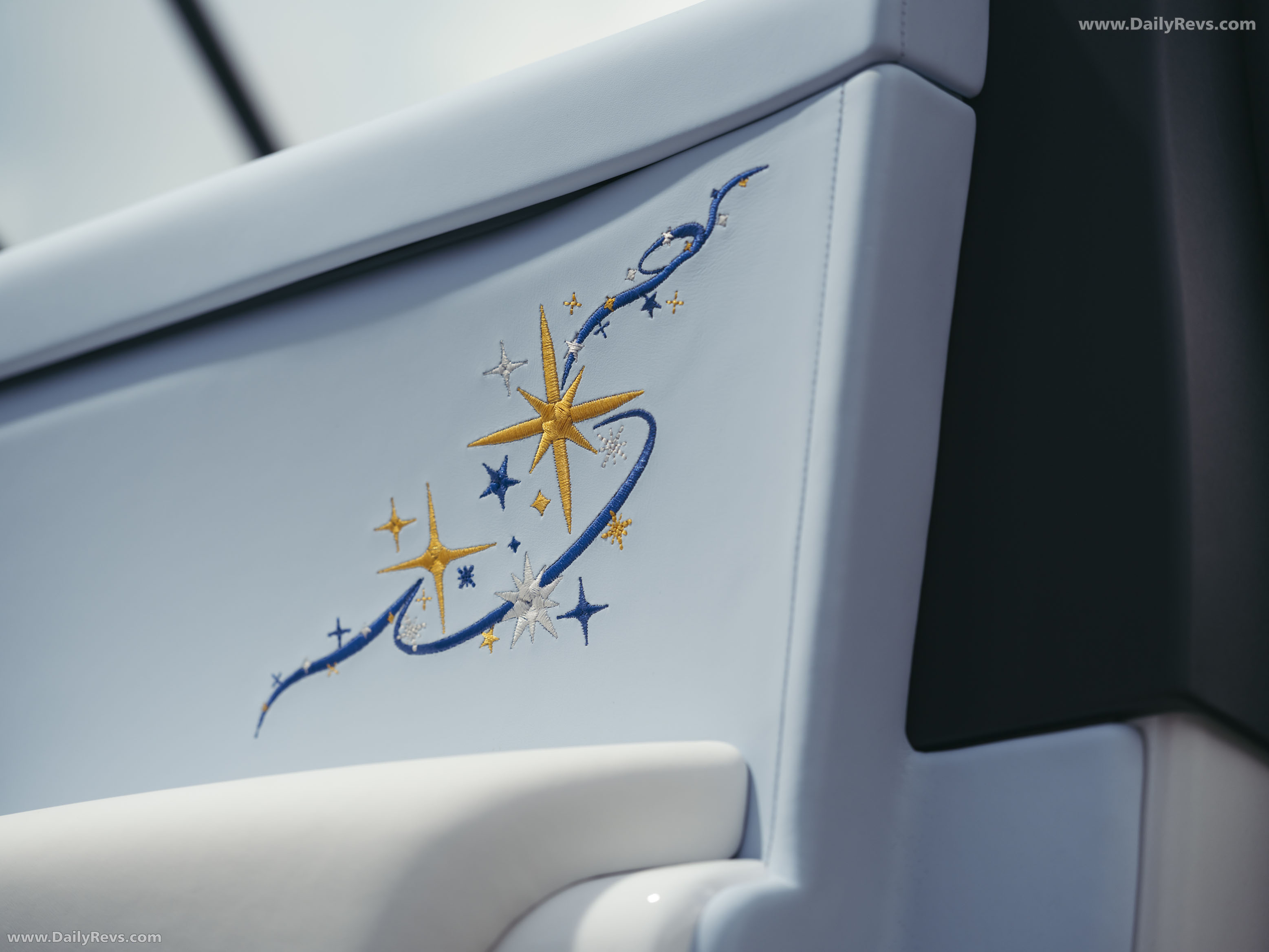 2026 Rolls-Royce Cullinan Cosmos Interior
