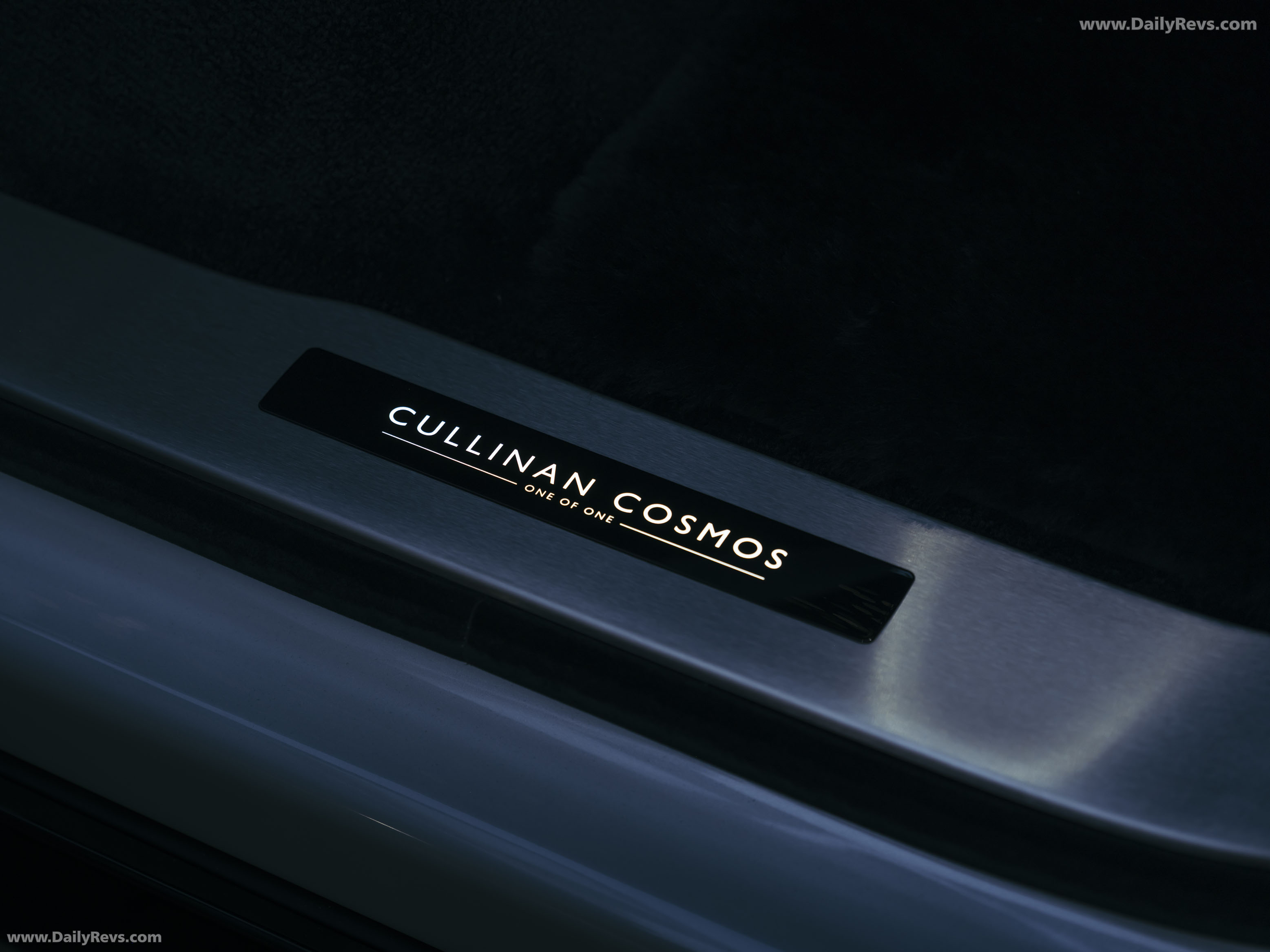 2026 Rolls-Royce Cullinan Cosmos Interior