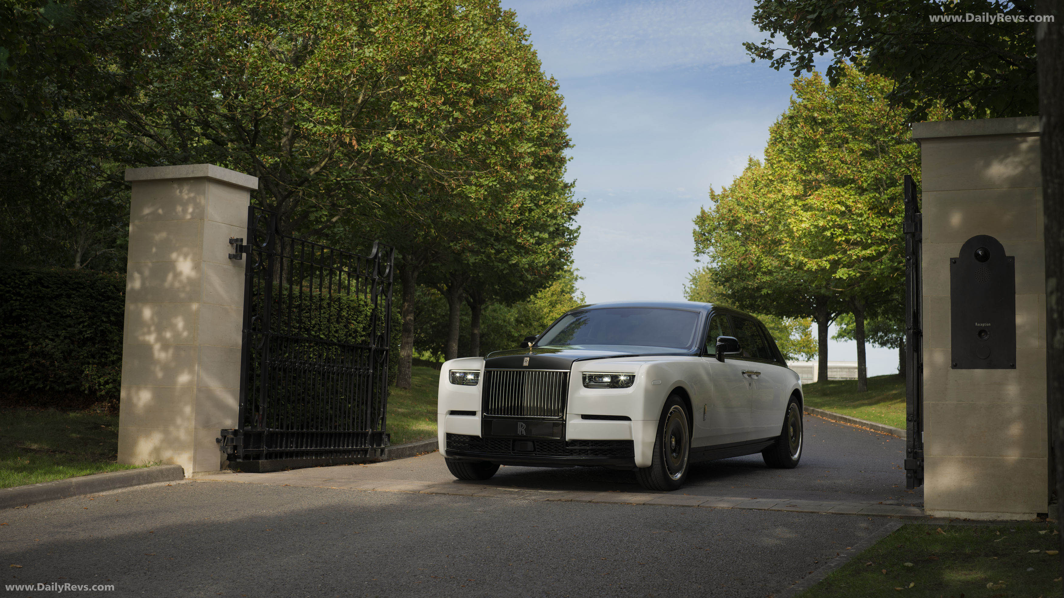 2026 Rolls-Royce Phantom Centenary Front View