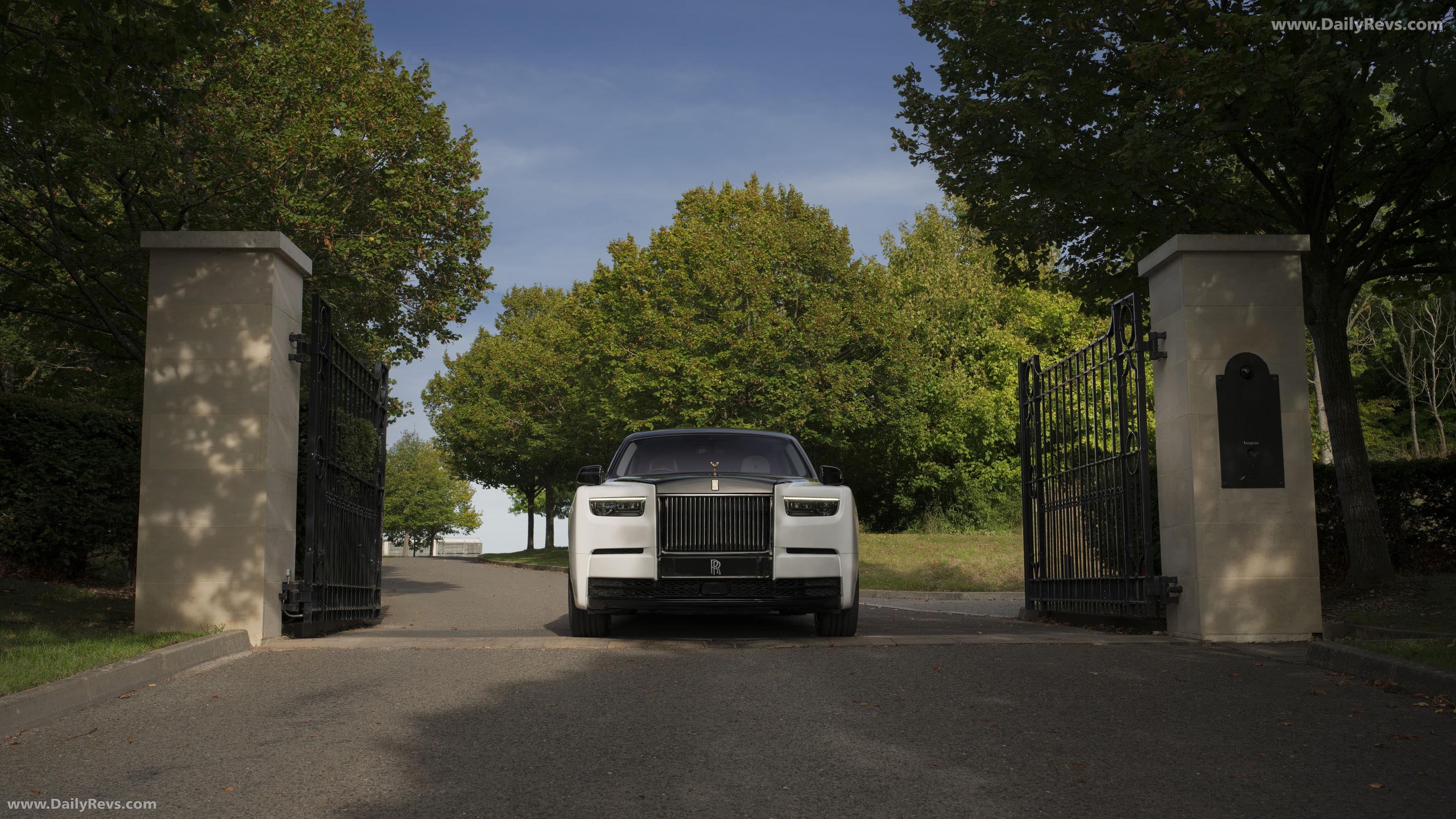 2026 Rolls-Royce Phantom Centenary Front View