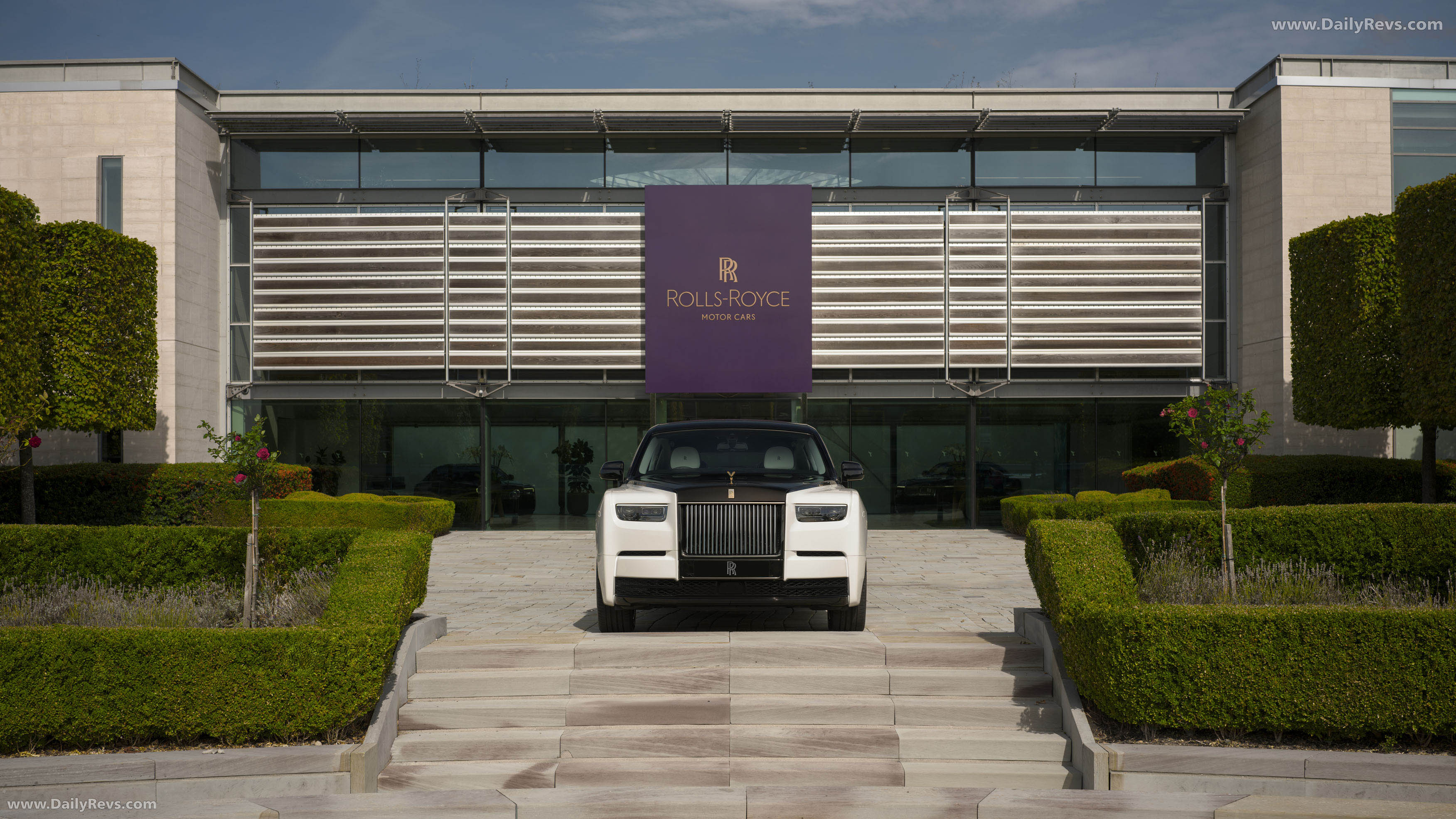 2026 Rolls-Royce Phantom Centenary Front View