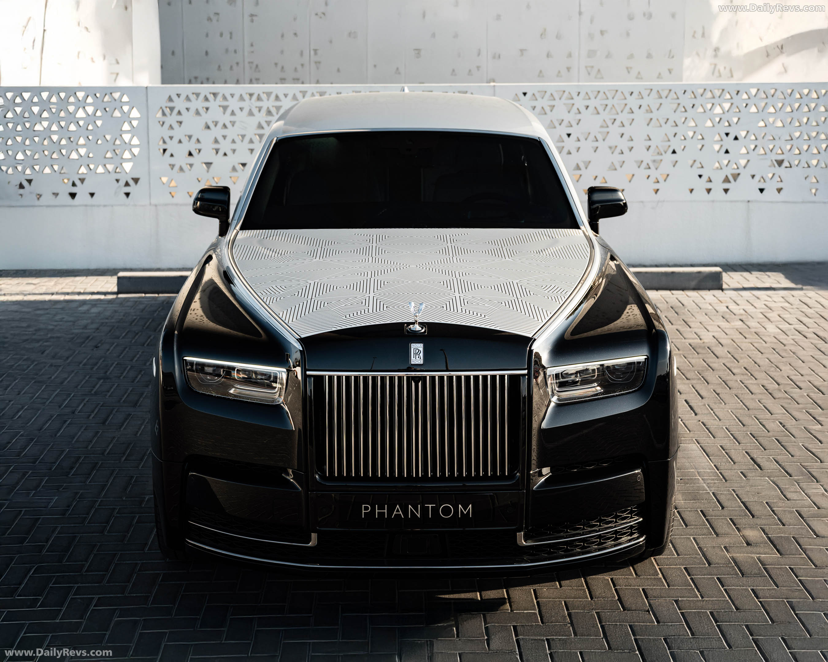 2026 Rolls-Royce Phantom Arabesque Front View