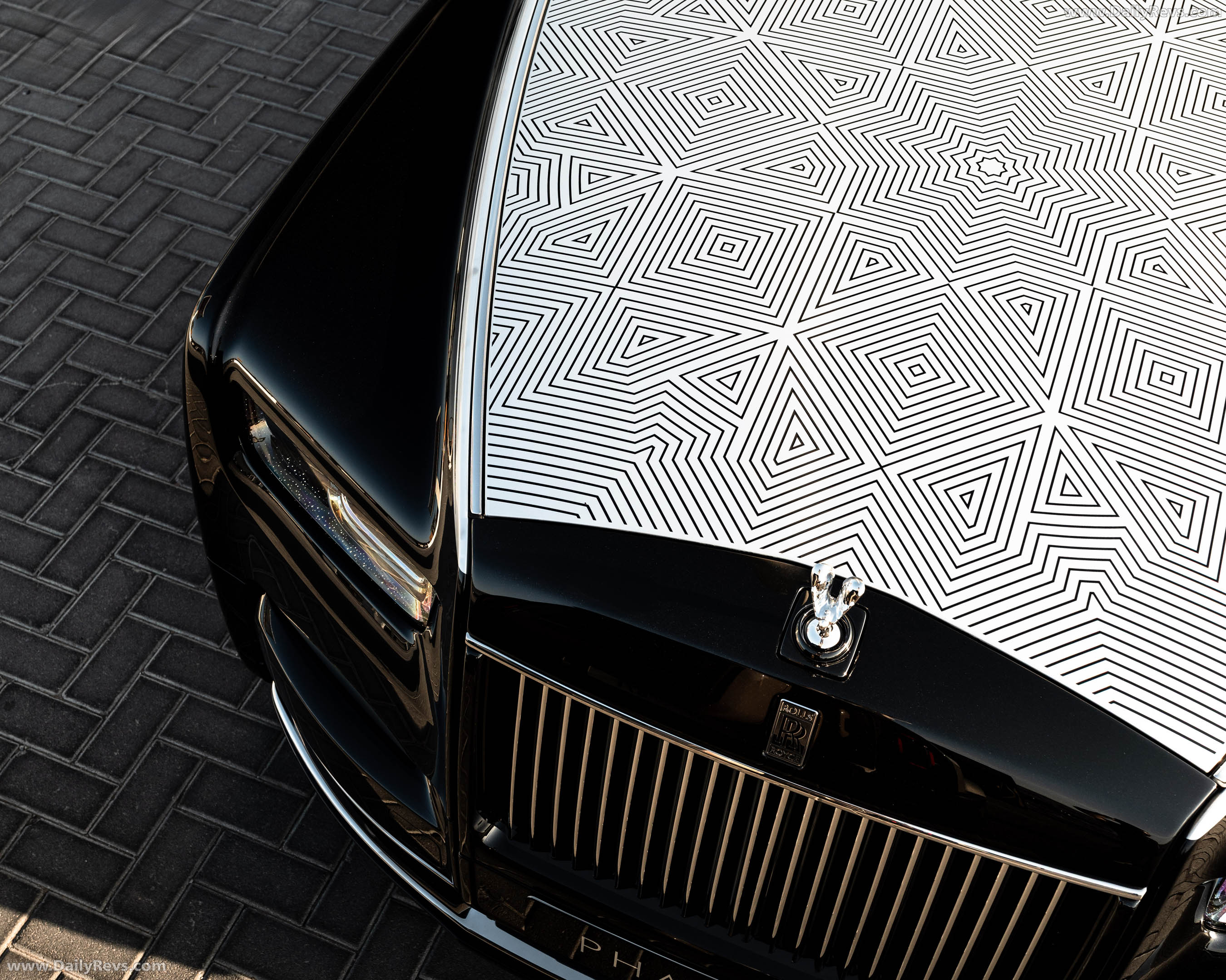 2026 Rolls-Royce Phantom Arabesque Exterior