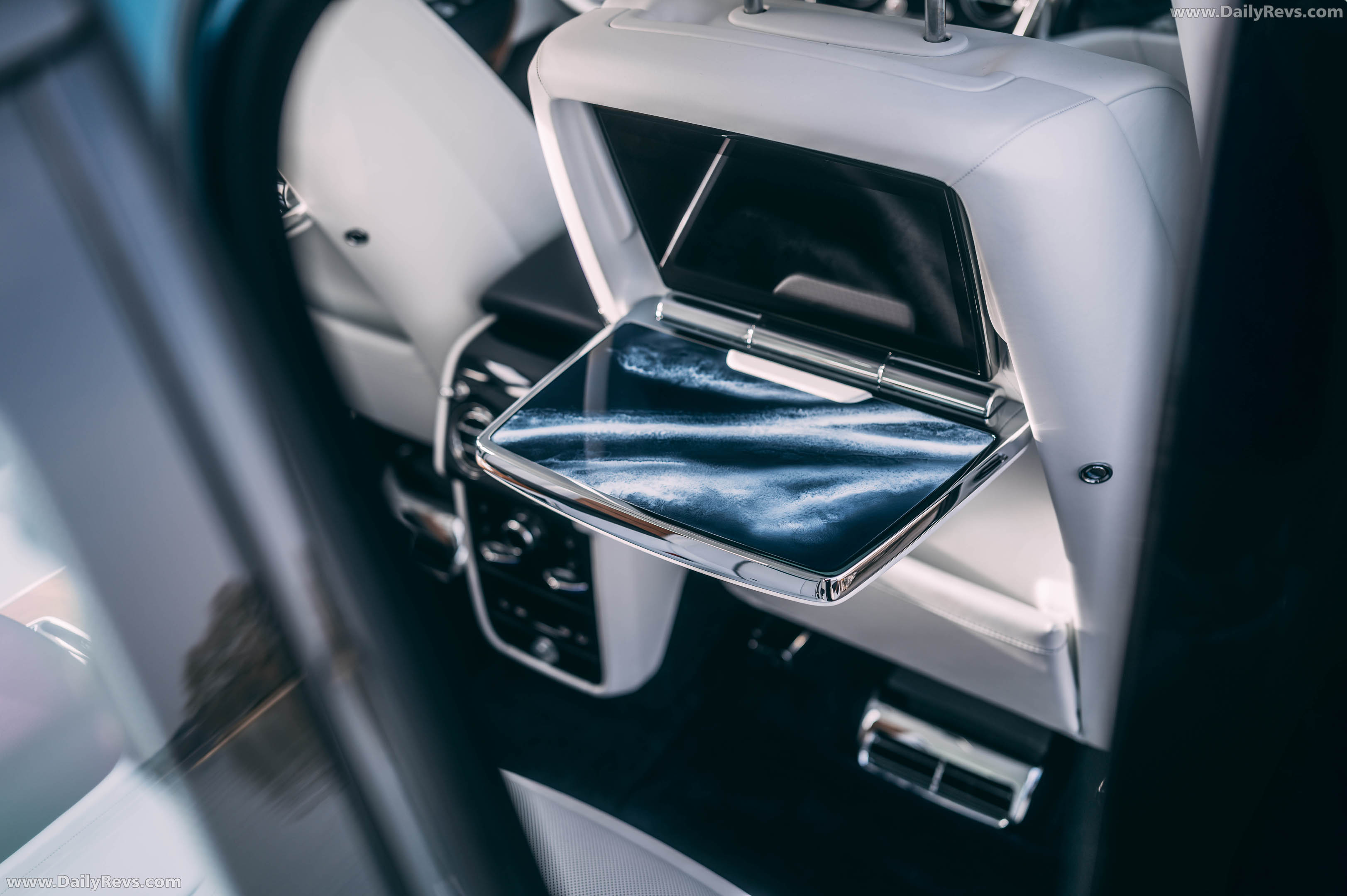 2026 Rolls-Royce Cullinan Yachting Interior