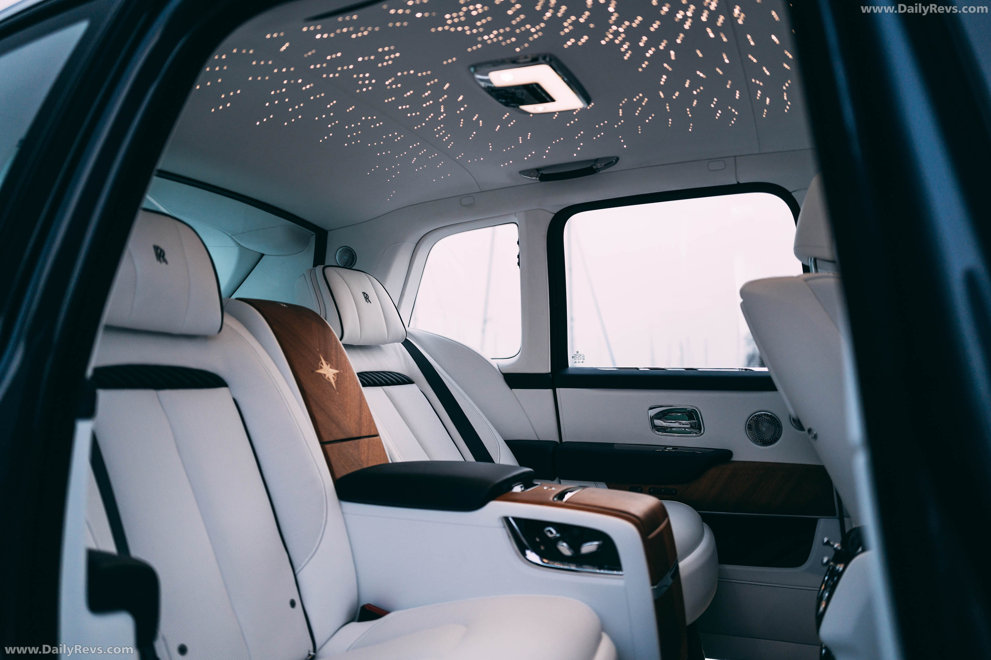 2026 Rolls-Royce Cullinan Yachting Interior