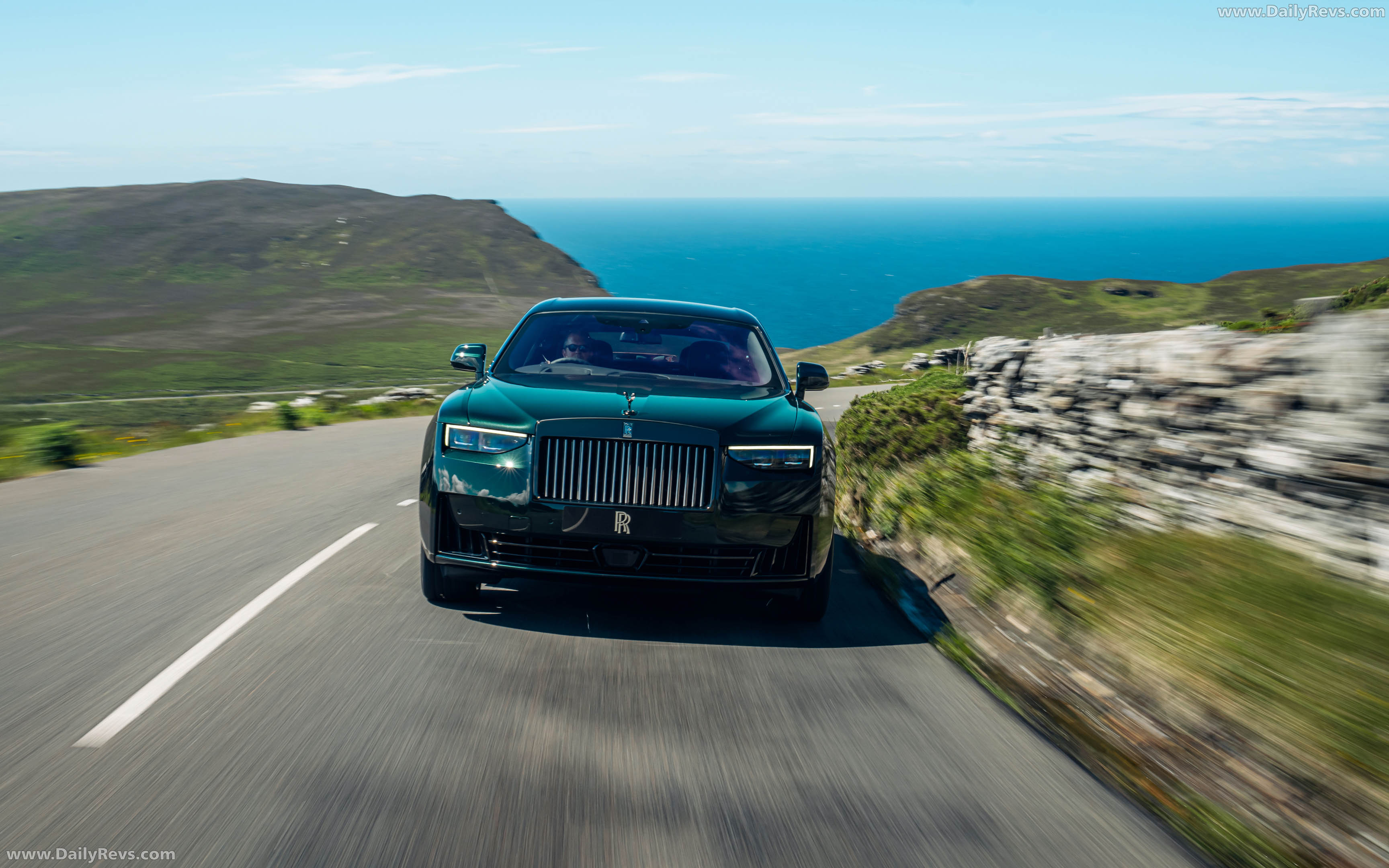 2026 Rolls-Royce Ghost Black Badge Tourist Trophy Front View