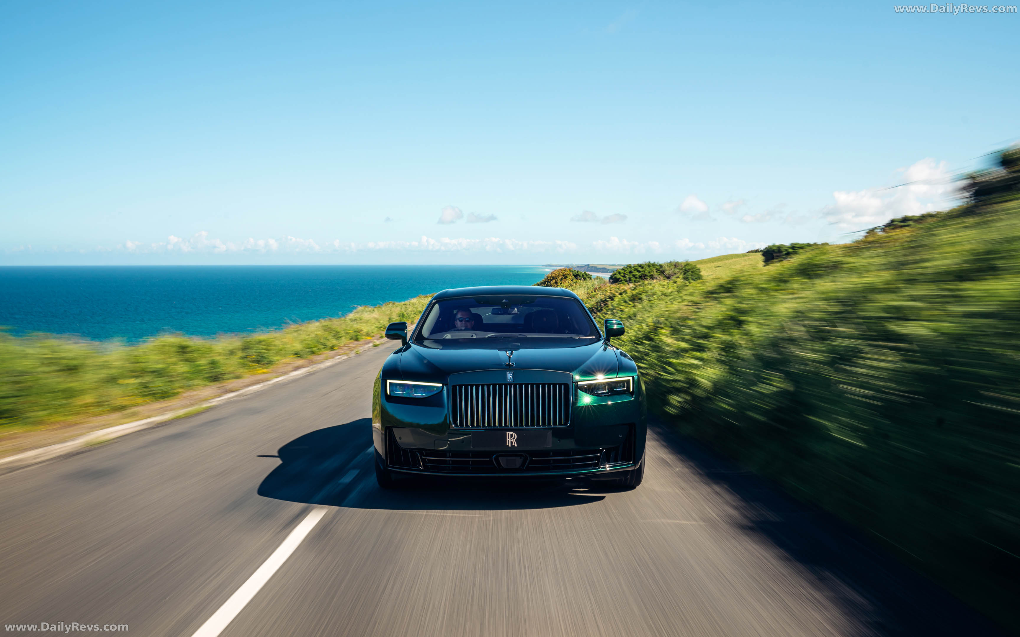 2026 Rolls-Royce Ghost Black Badge Tourist Trophy Front View