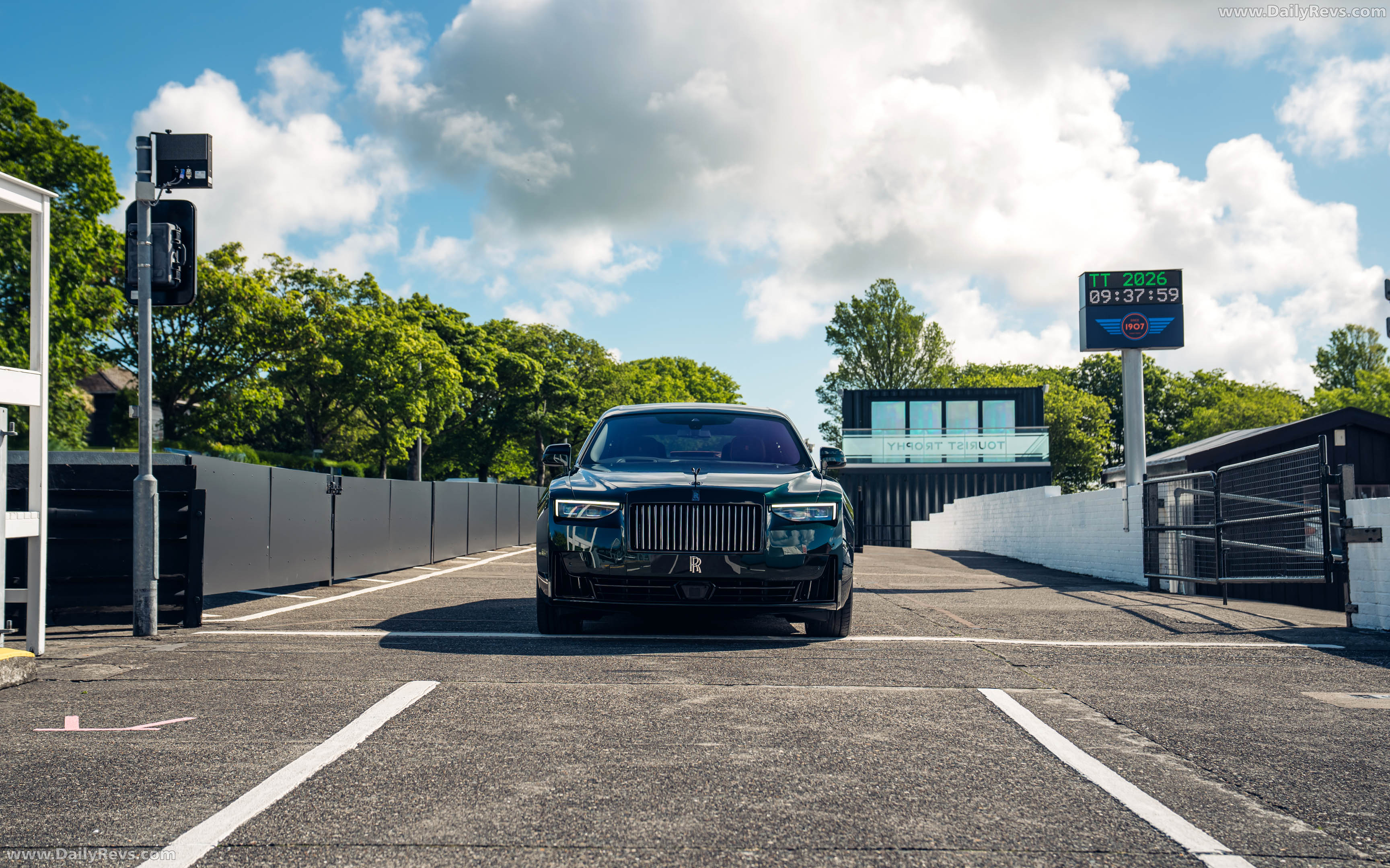 2026 Rolls-Royce Ghost Black Badge Tourist Trophy Front View