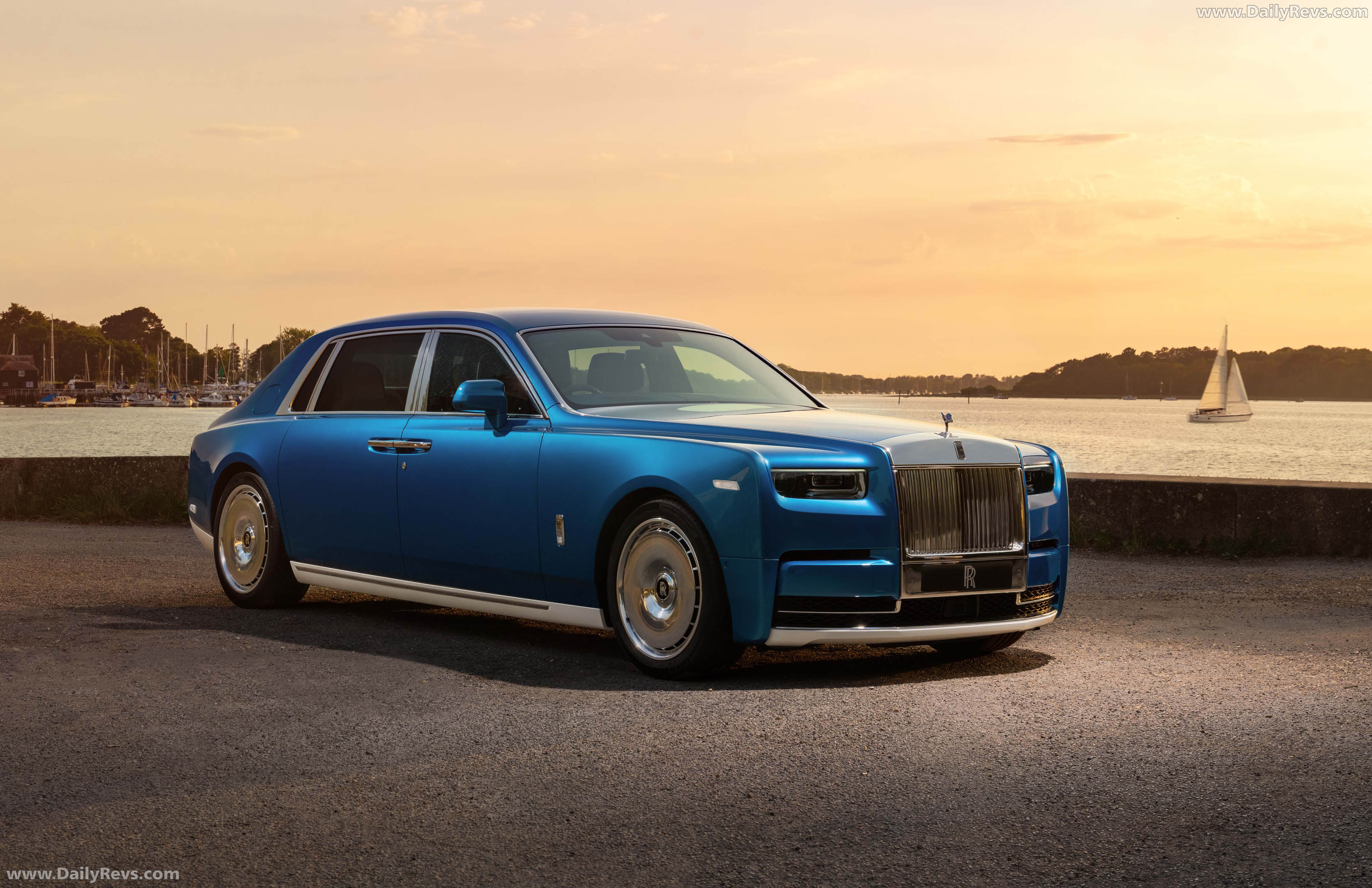 2026 Rolls-Royce Phantom Extended Regatta Front View
