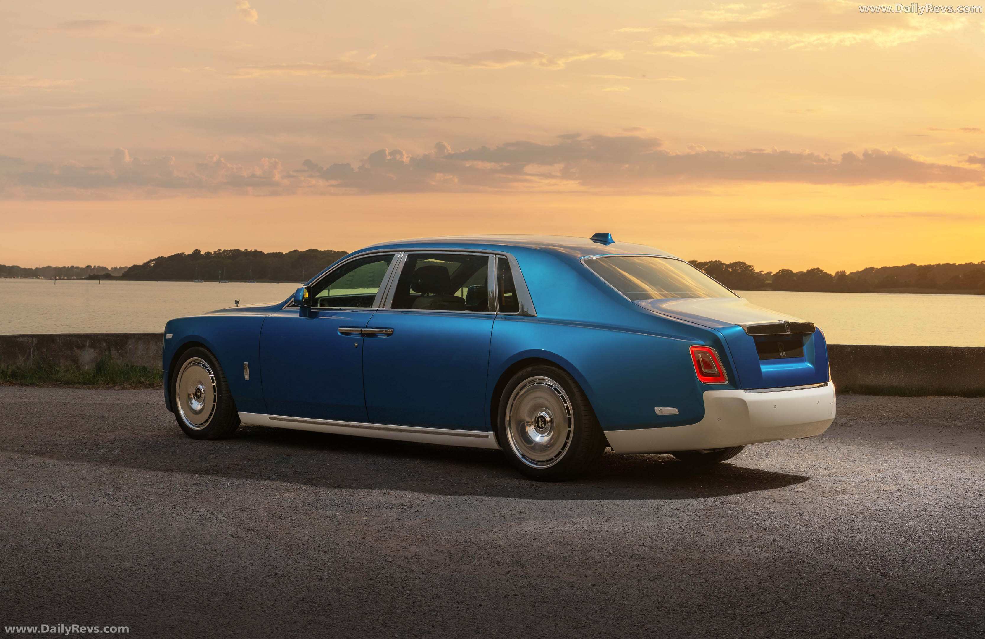 2026 Rolls-Royce Phantom Extended Regatta Rear View