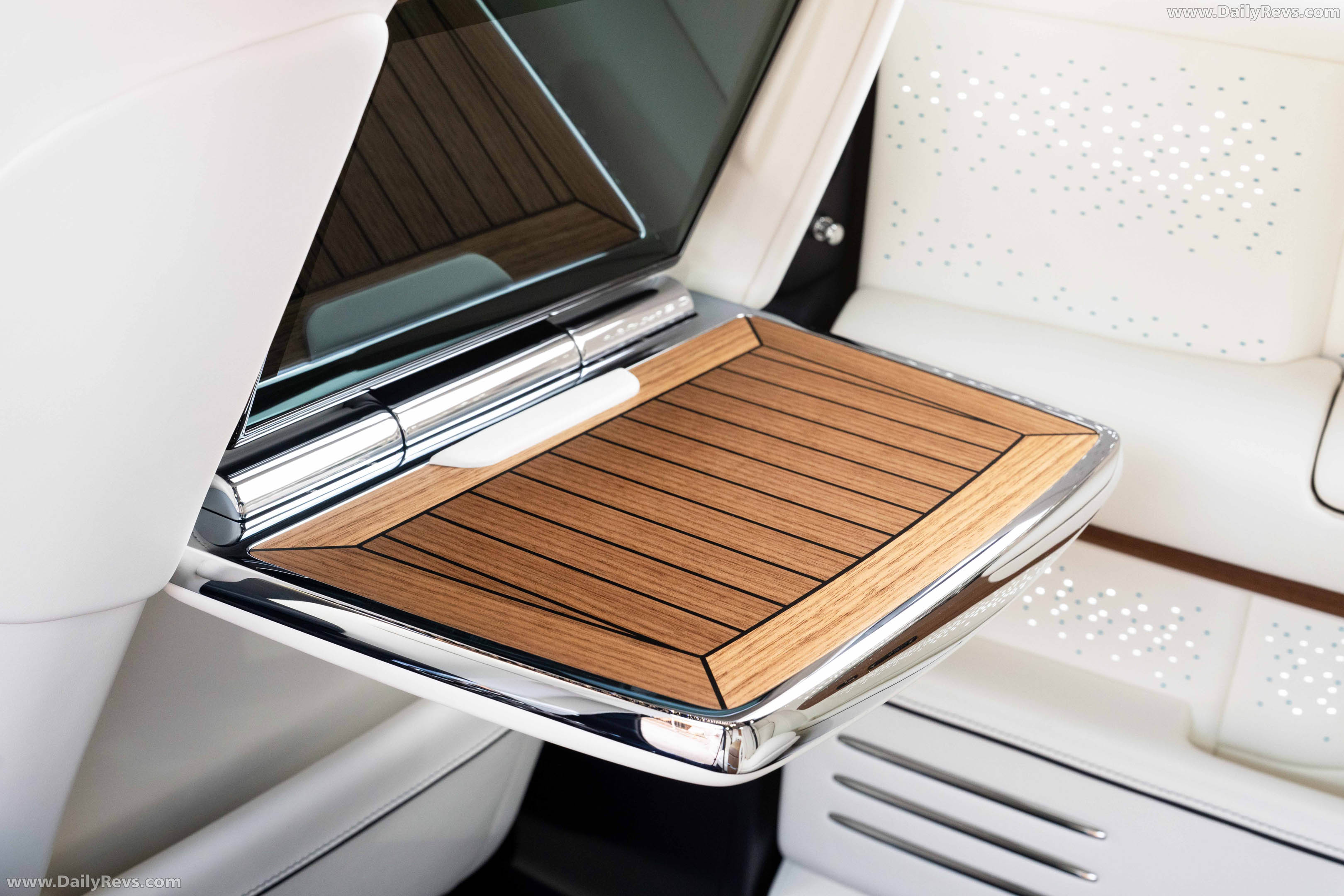 2026 Rolls-Royce Phantom Extended Regatta Interior