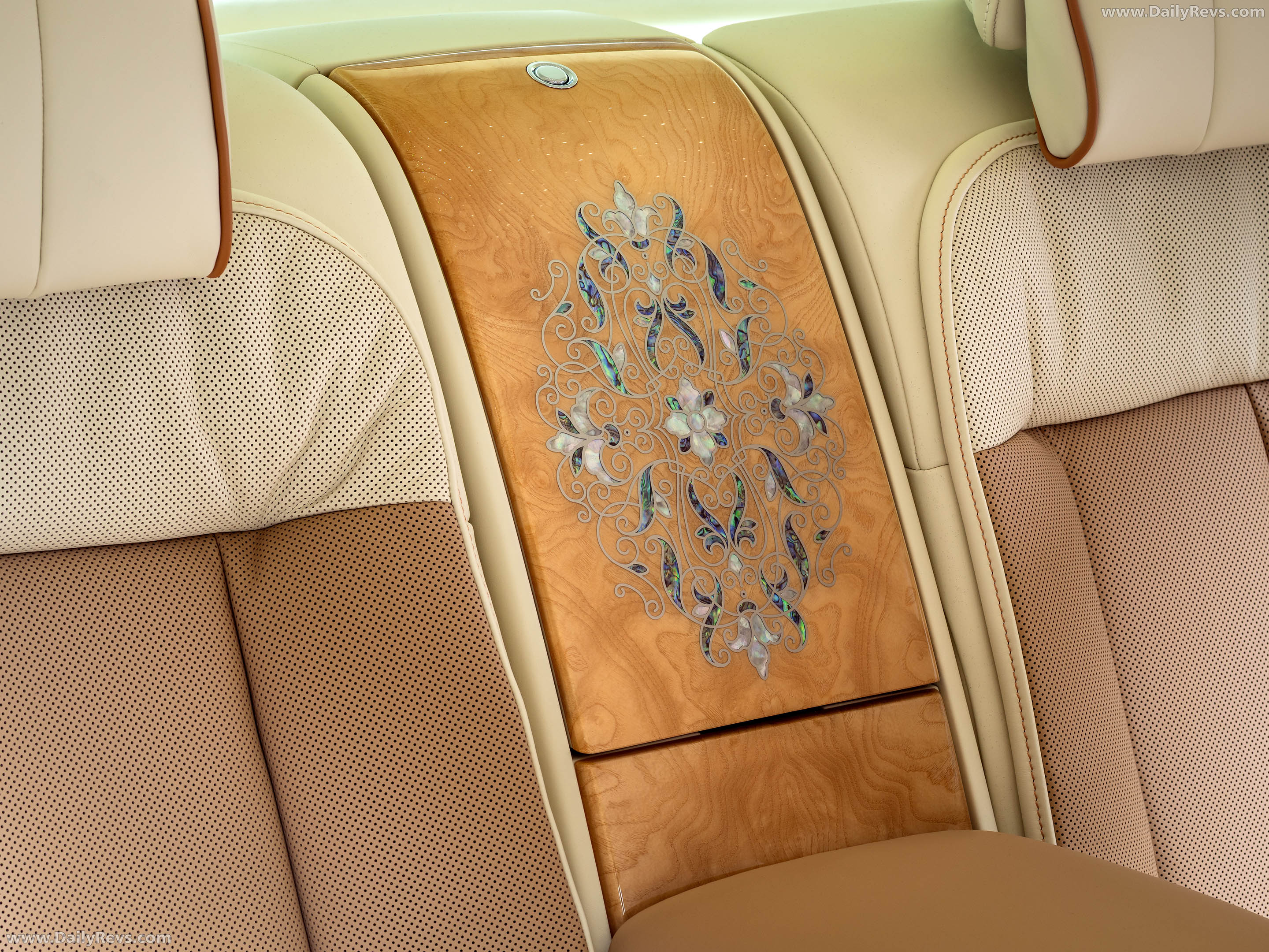 2026 Rolls-Royce Phantom Hummingbird Interior