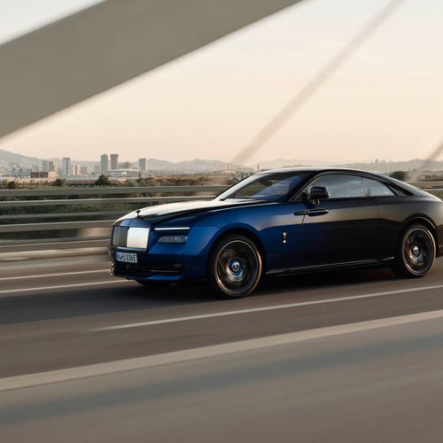 2027 Rolls-Royce Spectre Black Badge Series II Gradient Front View