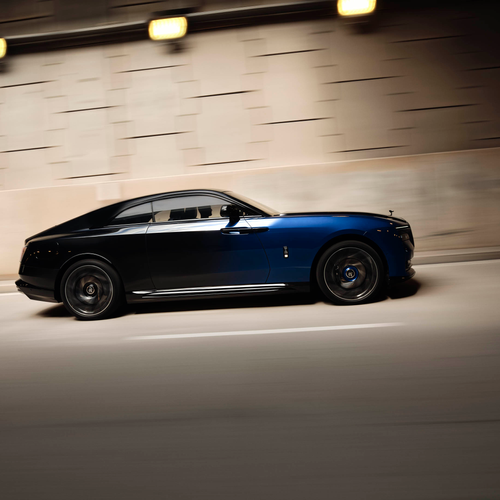 2027 Rolls-Royce Spectre Black Badge Series II Gradient Side View