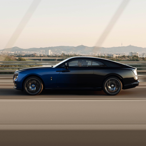 2027 Rolls-Royce Spectre Black Badge Series II Gradient Side View