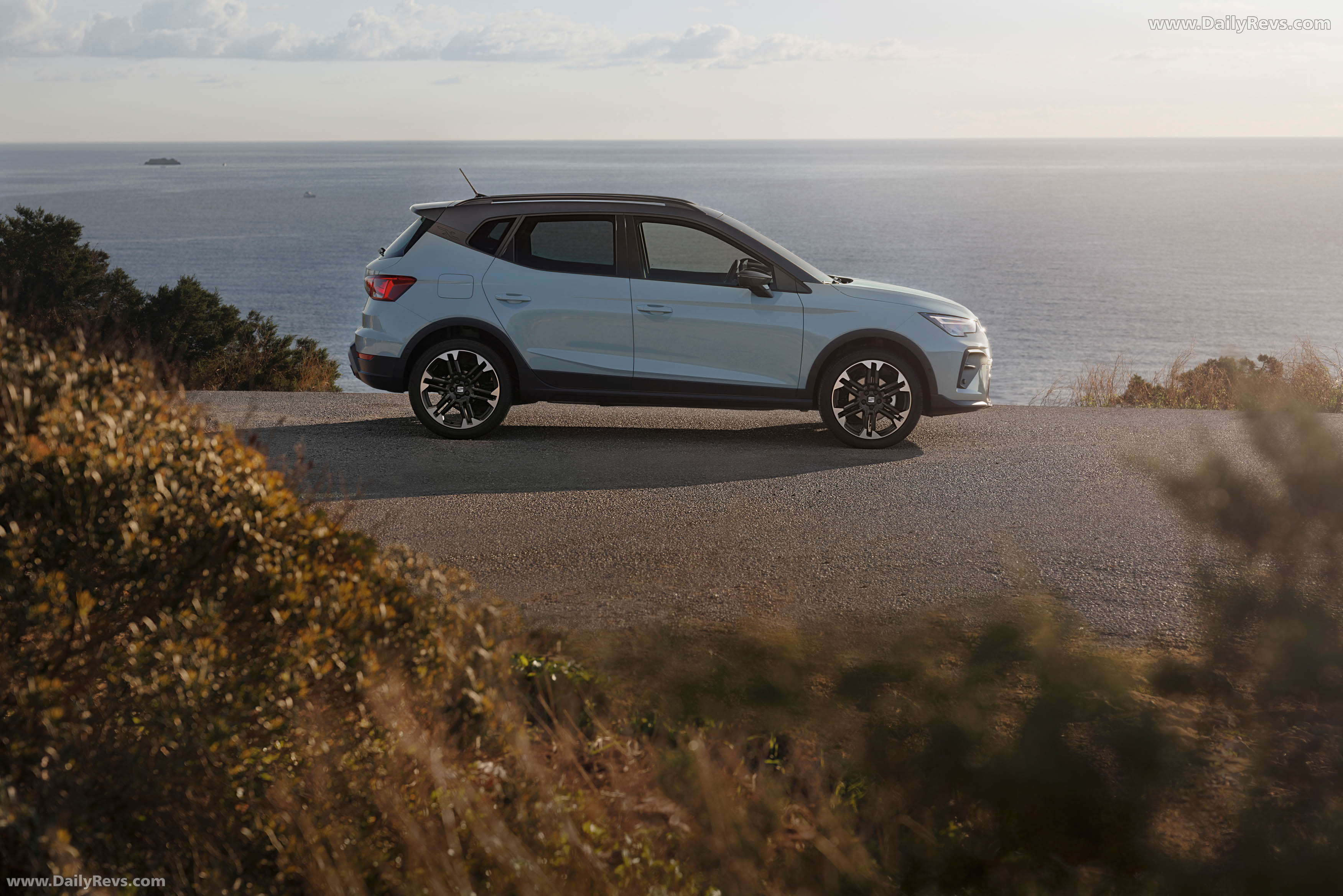 2026 Seat Arona Side View