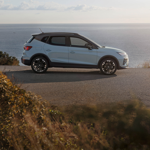 2026 Seat Arona Side View