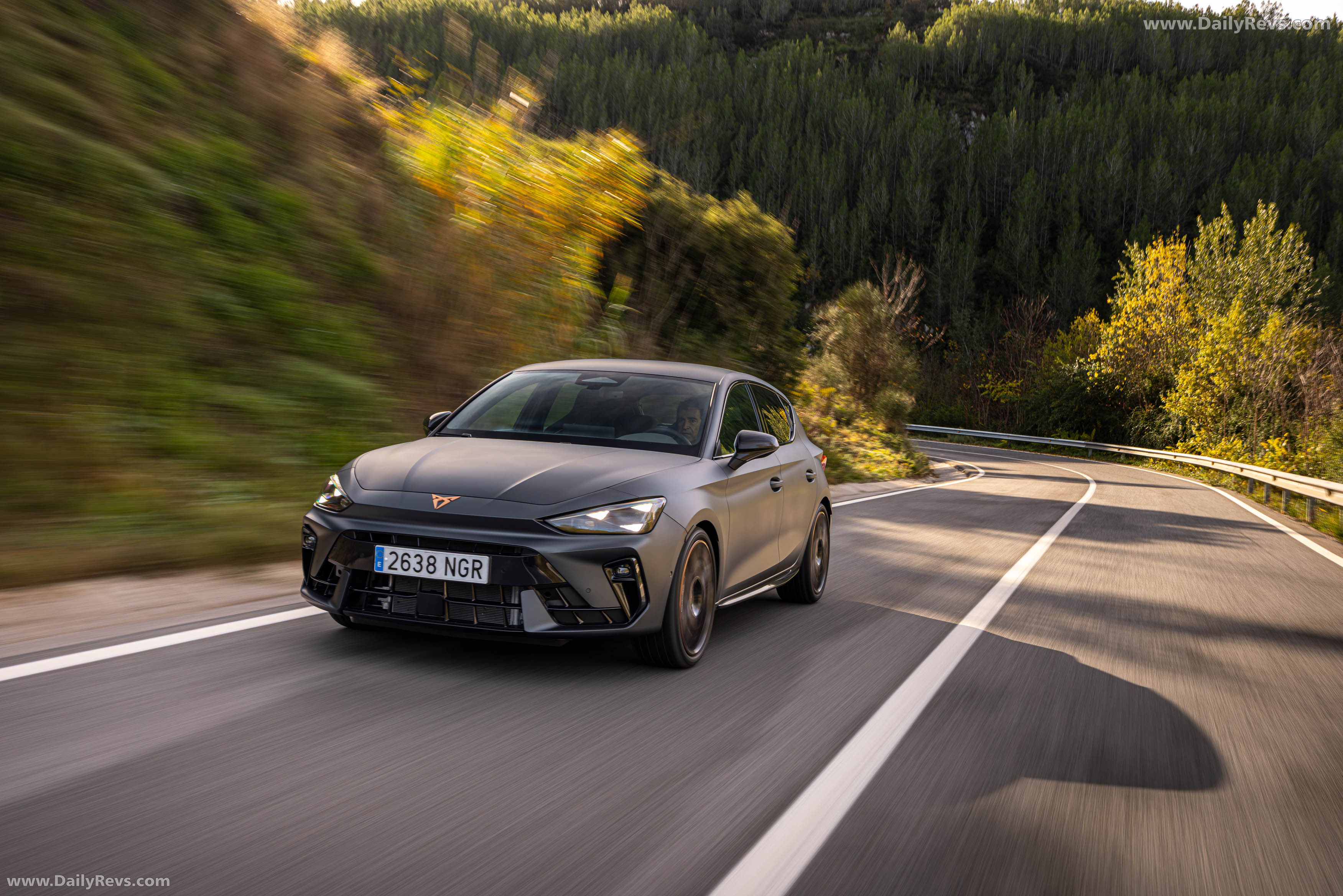 2026 Seat CUPRA Leon VZ Front View