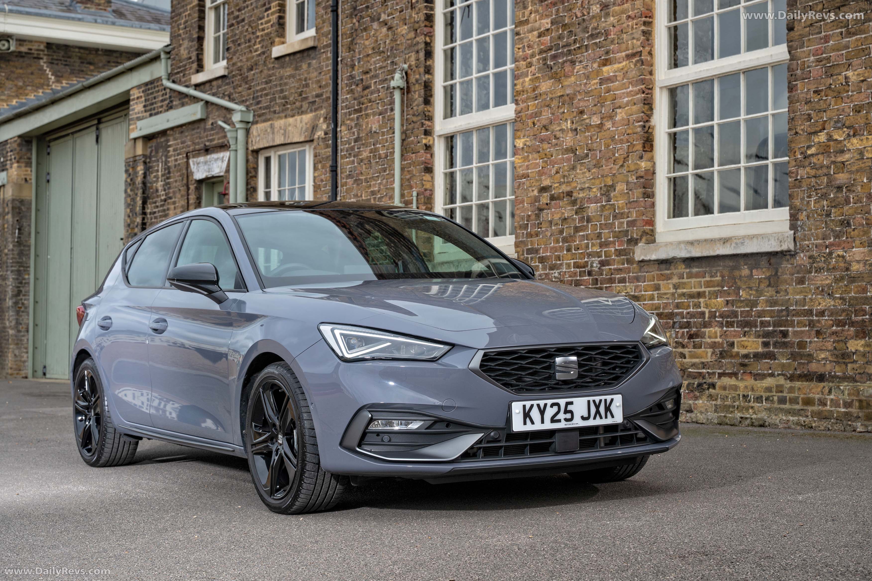 2026 Seat Leon FR UK Version Front View
