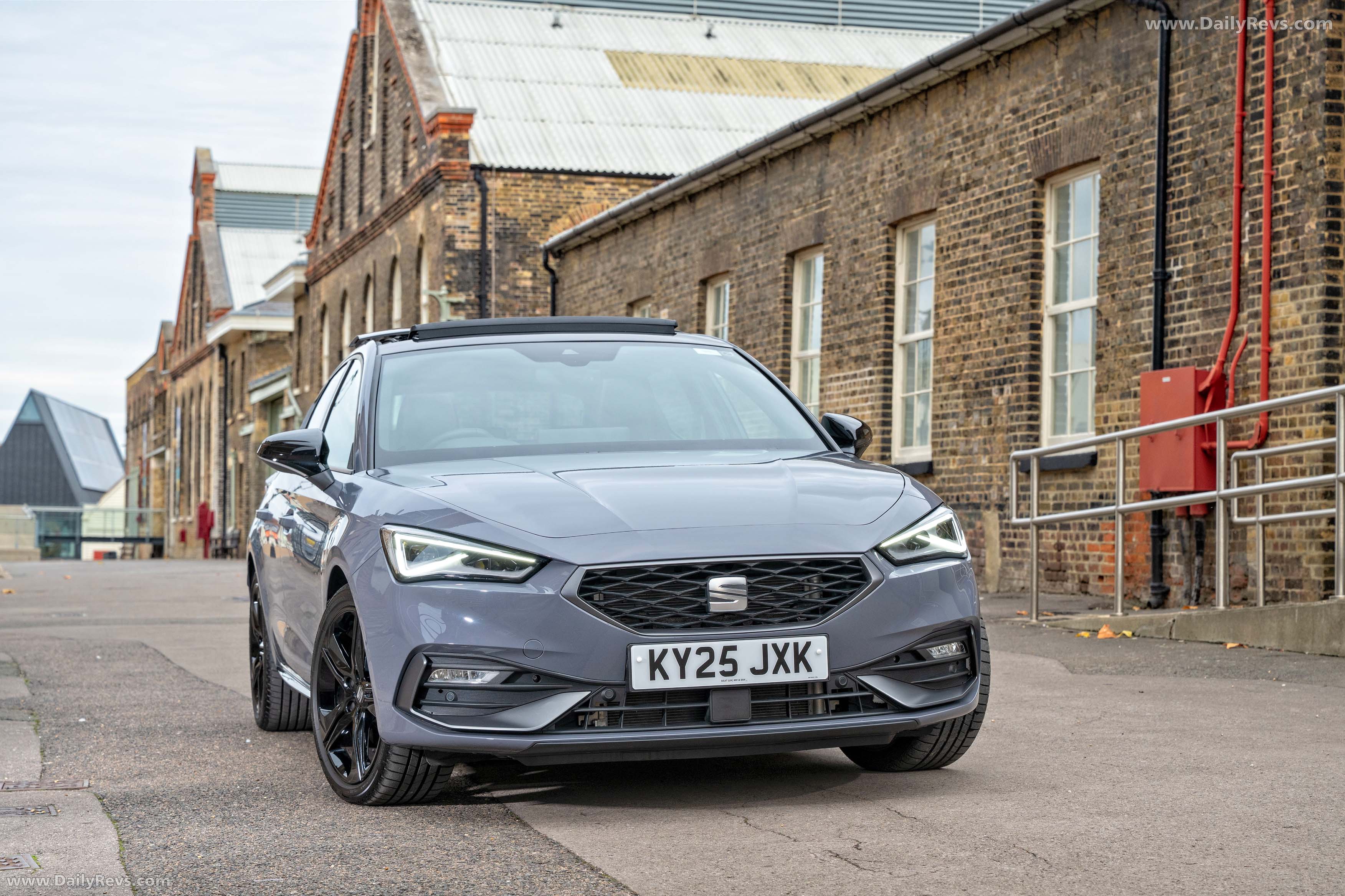 2026 Seat Leon FR UK Version Front View