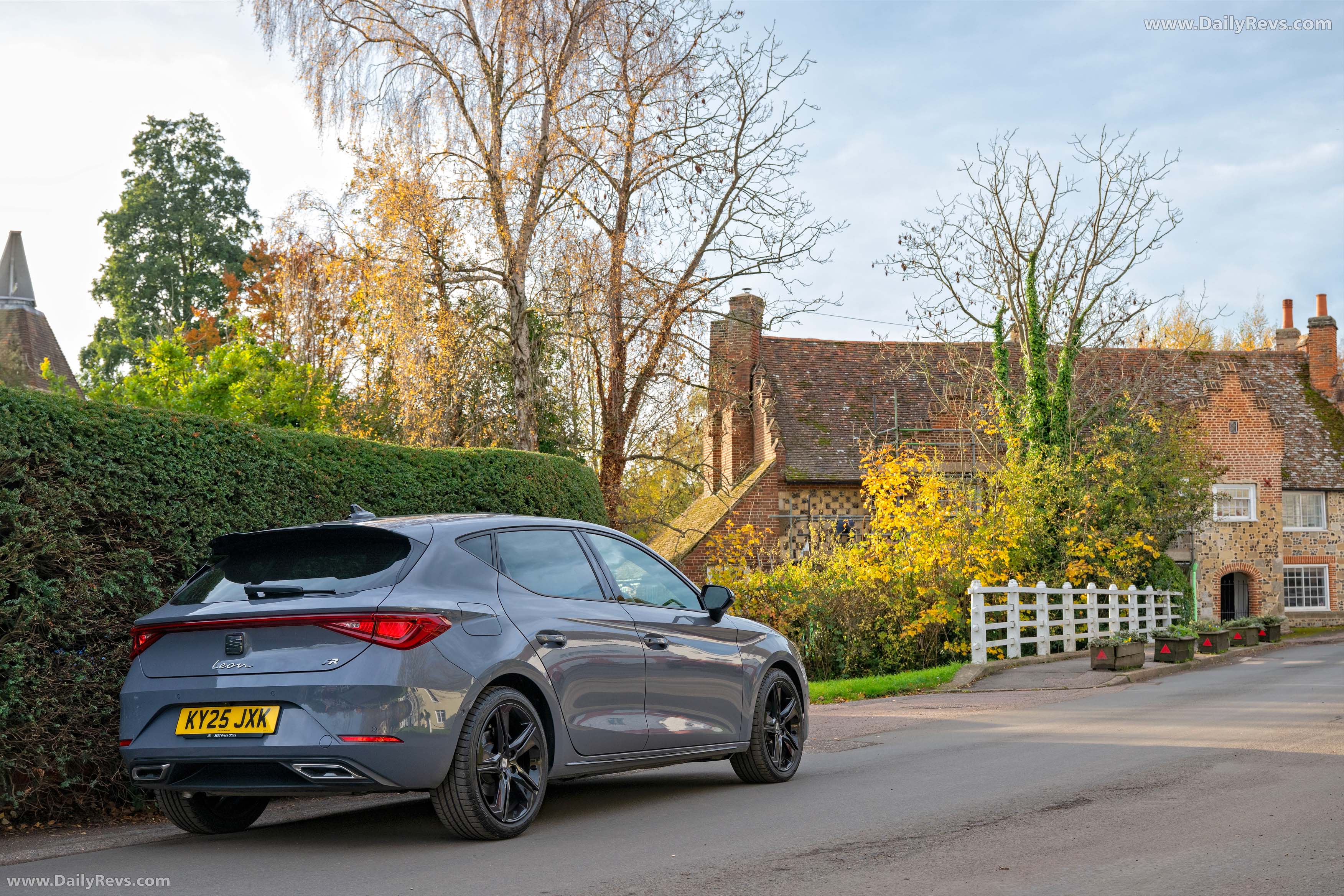 2026 Seat Leon FR UK Version Rear View