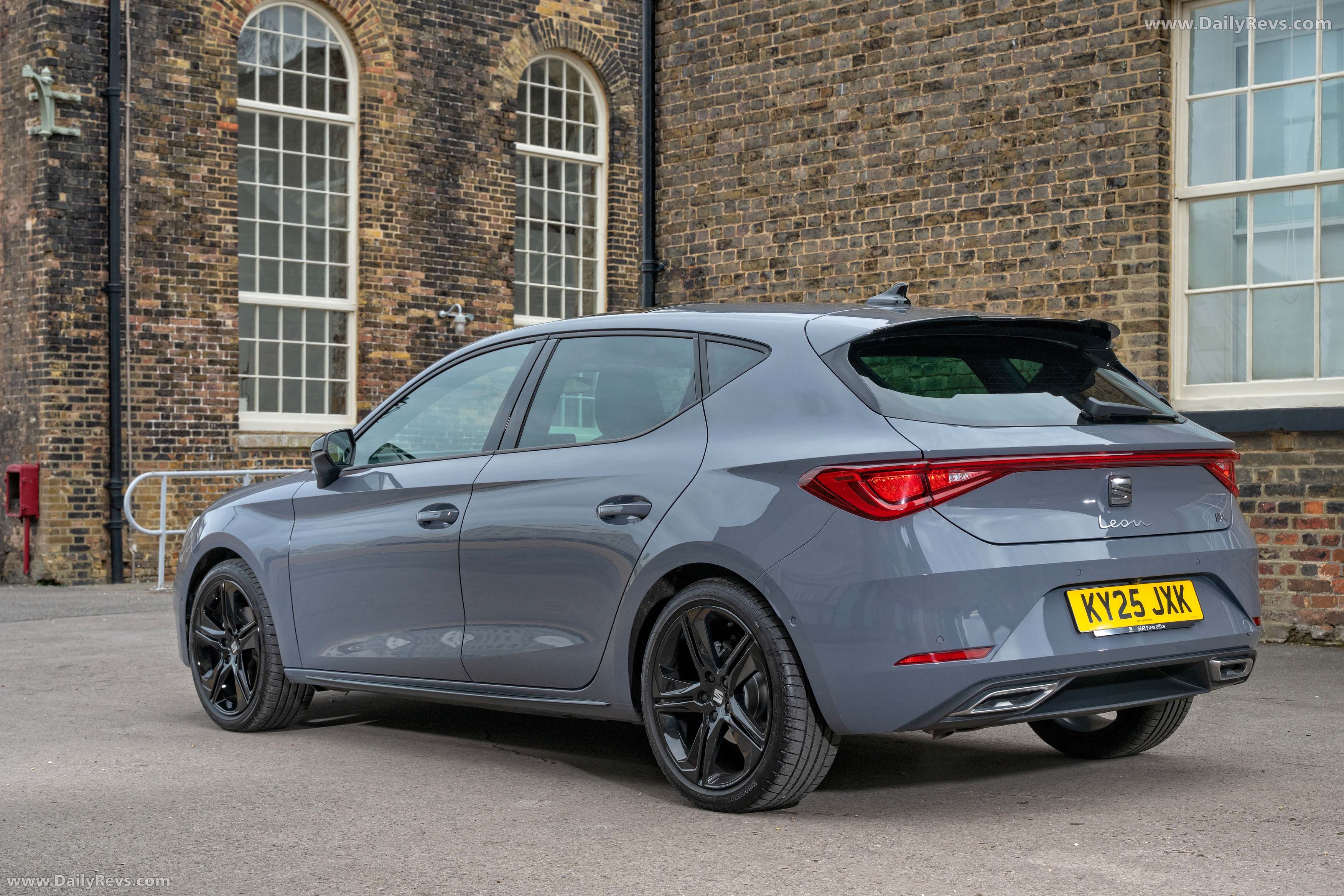 2026 Seat Leon FR UK Version Rear View
