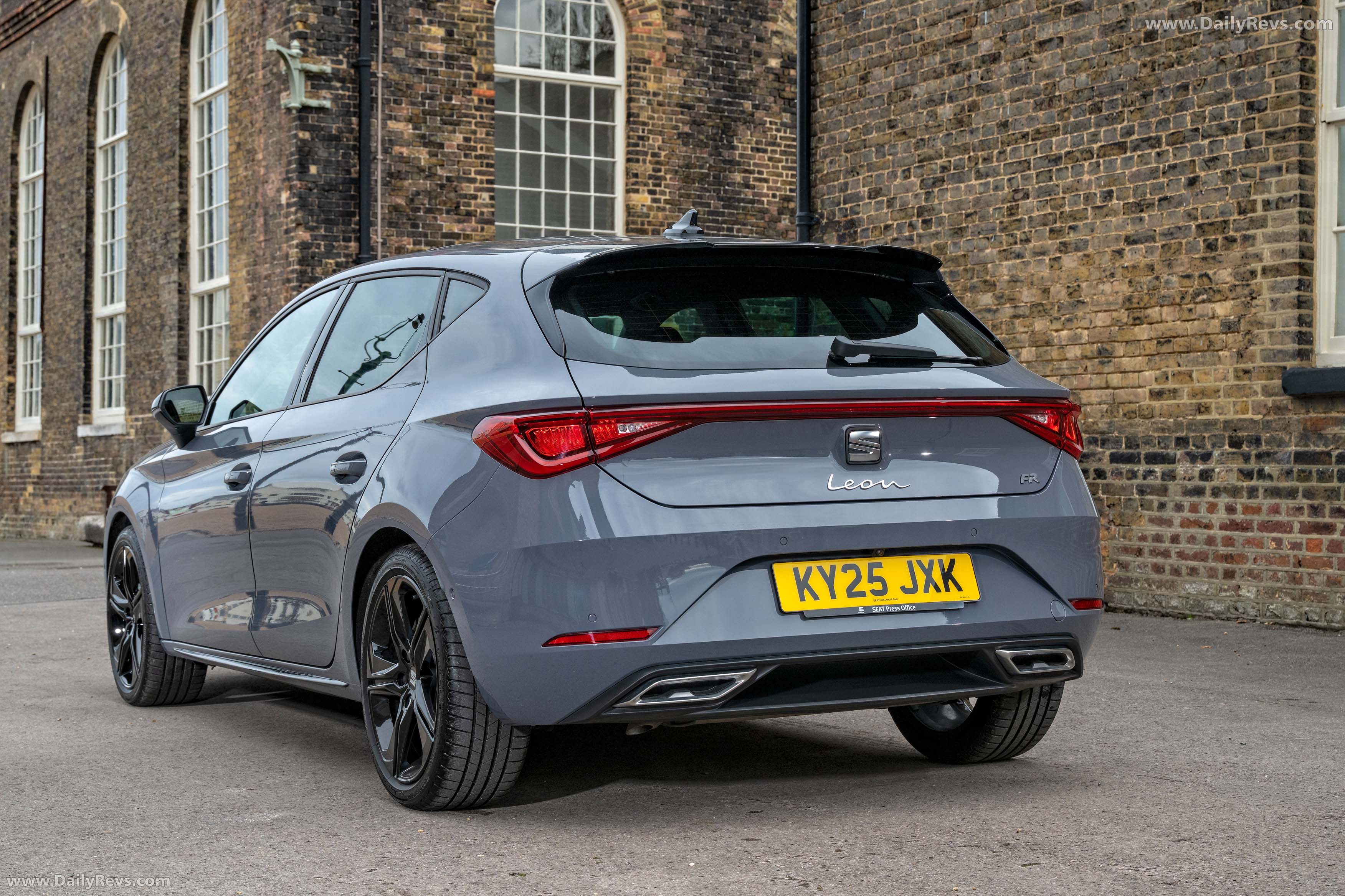 2026 Seat Leon FR UK Version Rear View