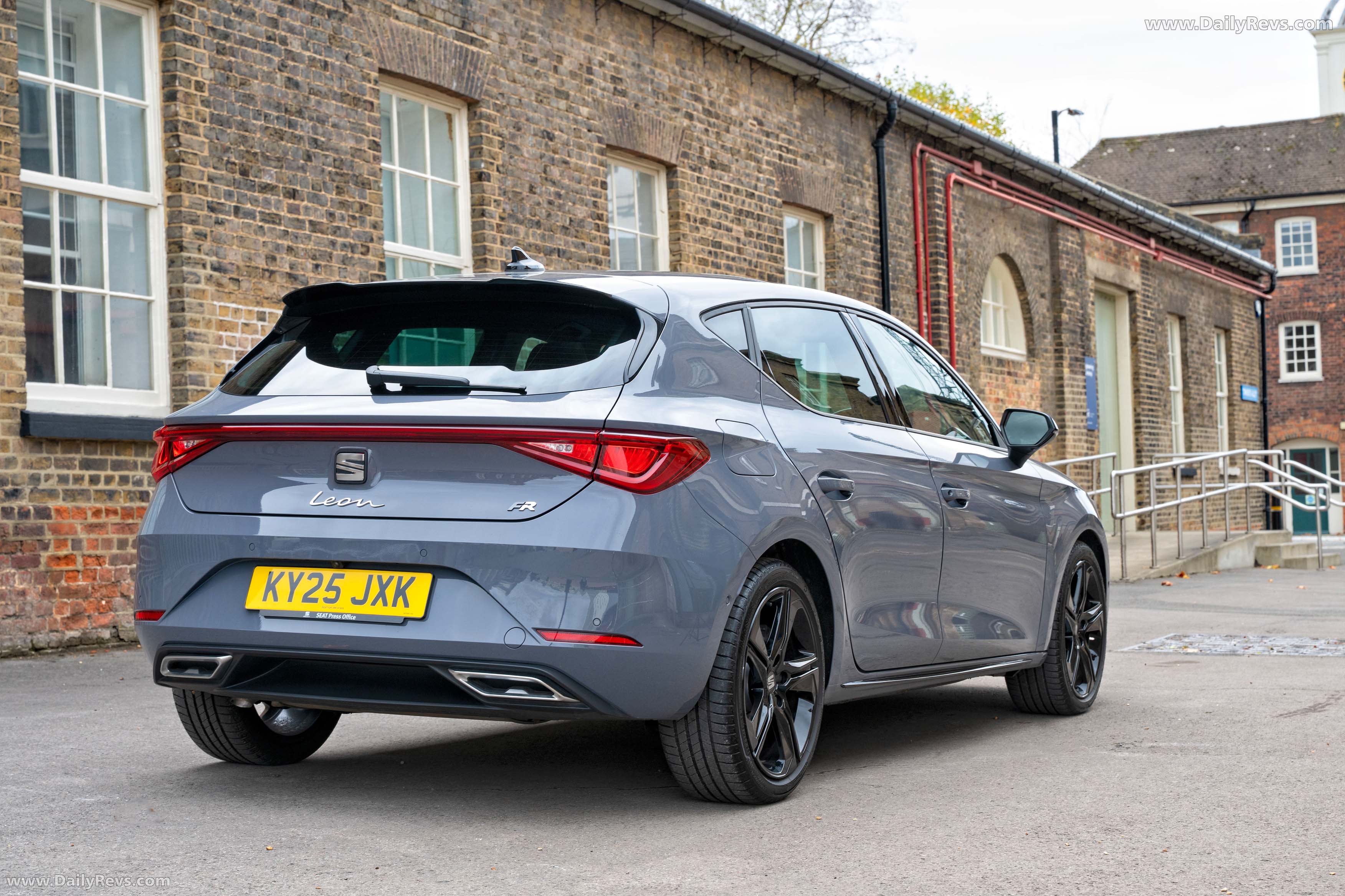 2026 Seat Leon FR UK Version Rear View