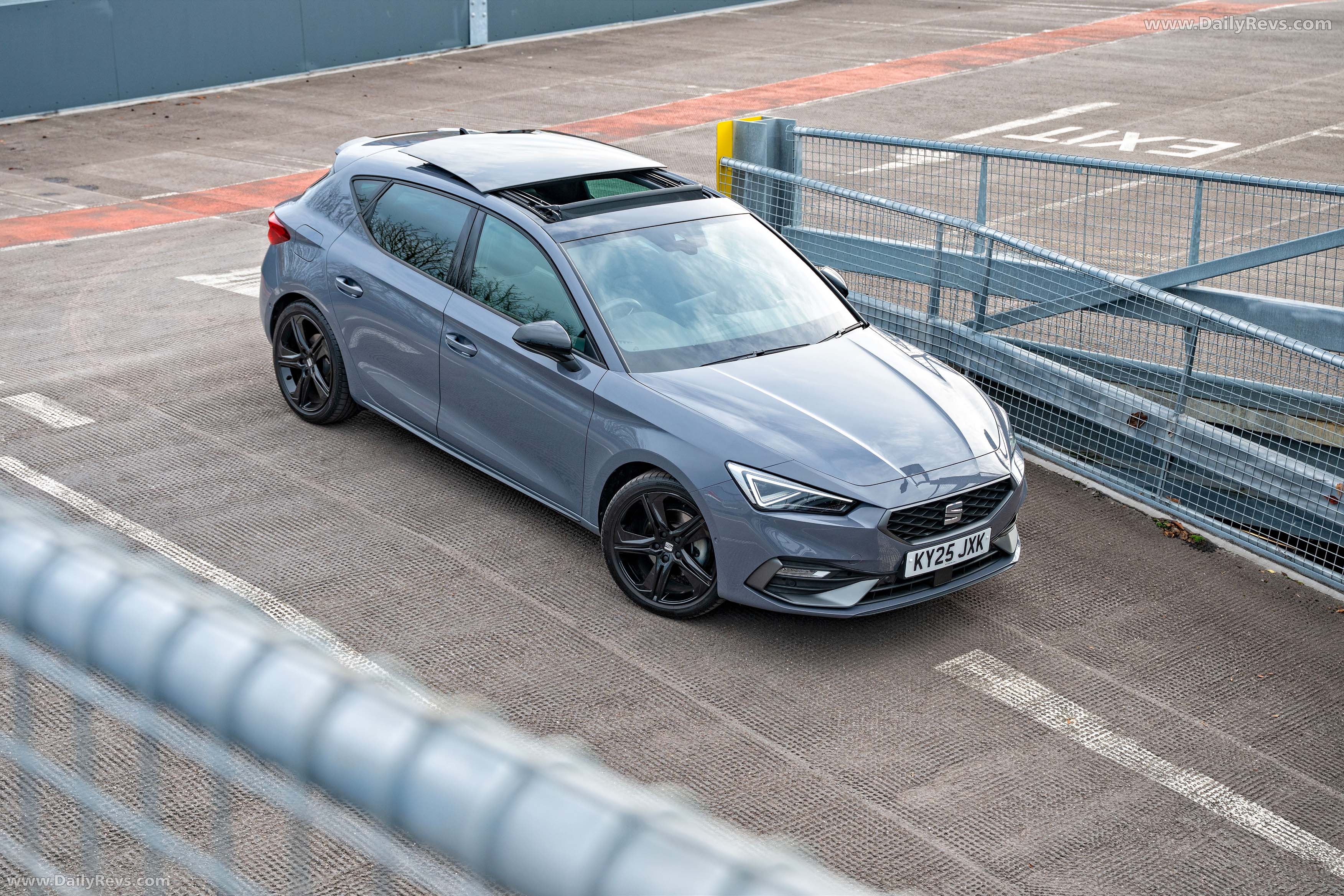 2026 Seat Leon FR UK Version Top View