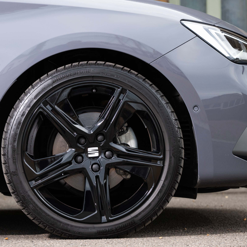 2026 Seat Leon FR UK Version Exterior