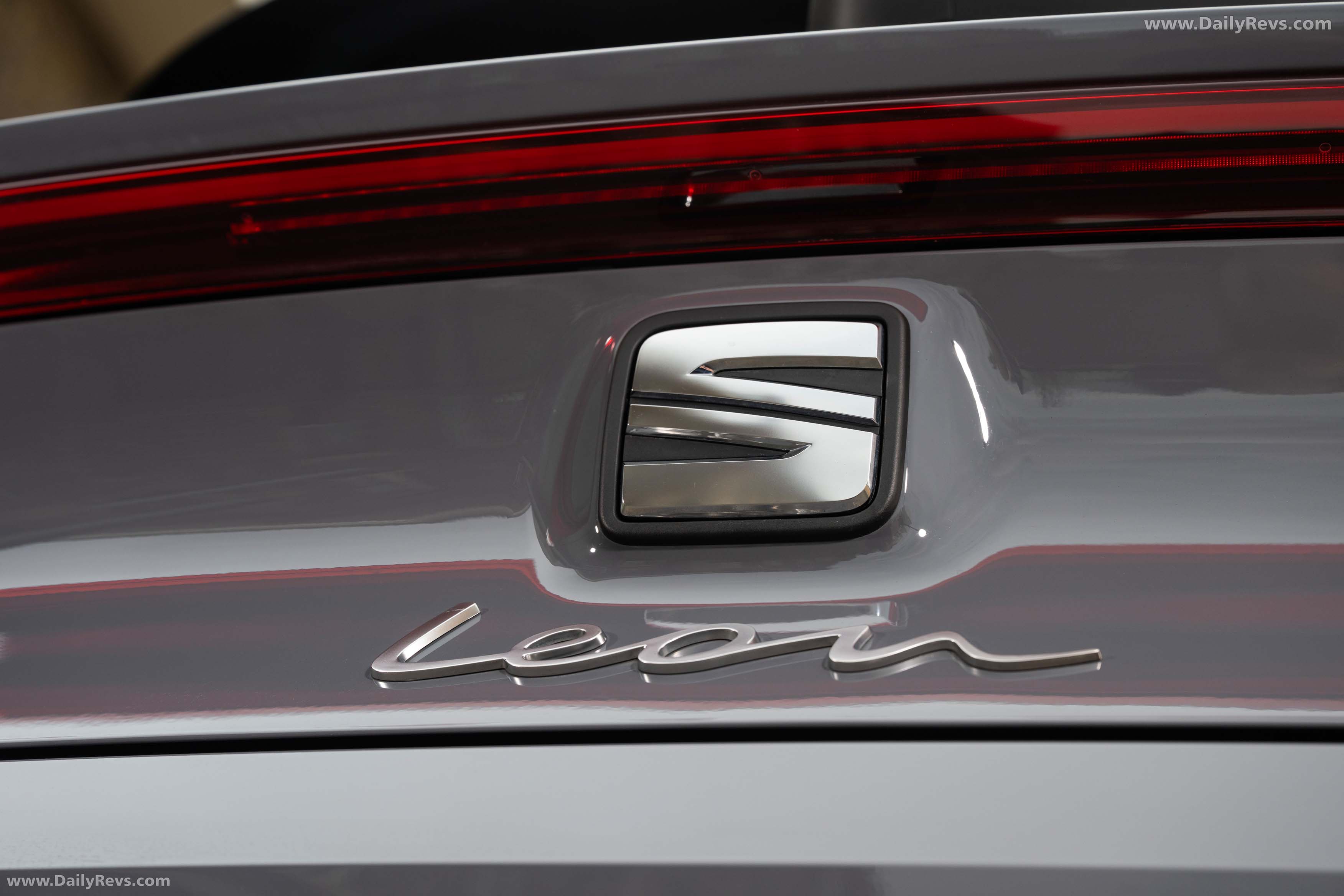 2026 Seat Leon FR UK Version Exterior