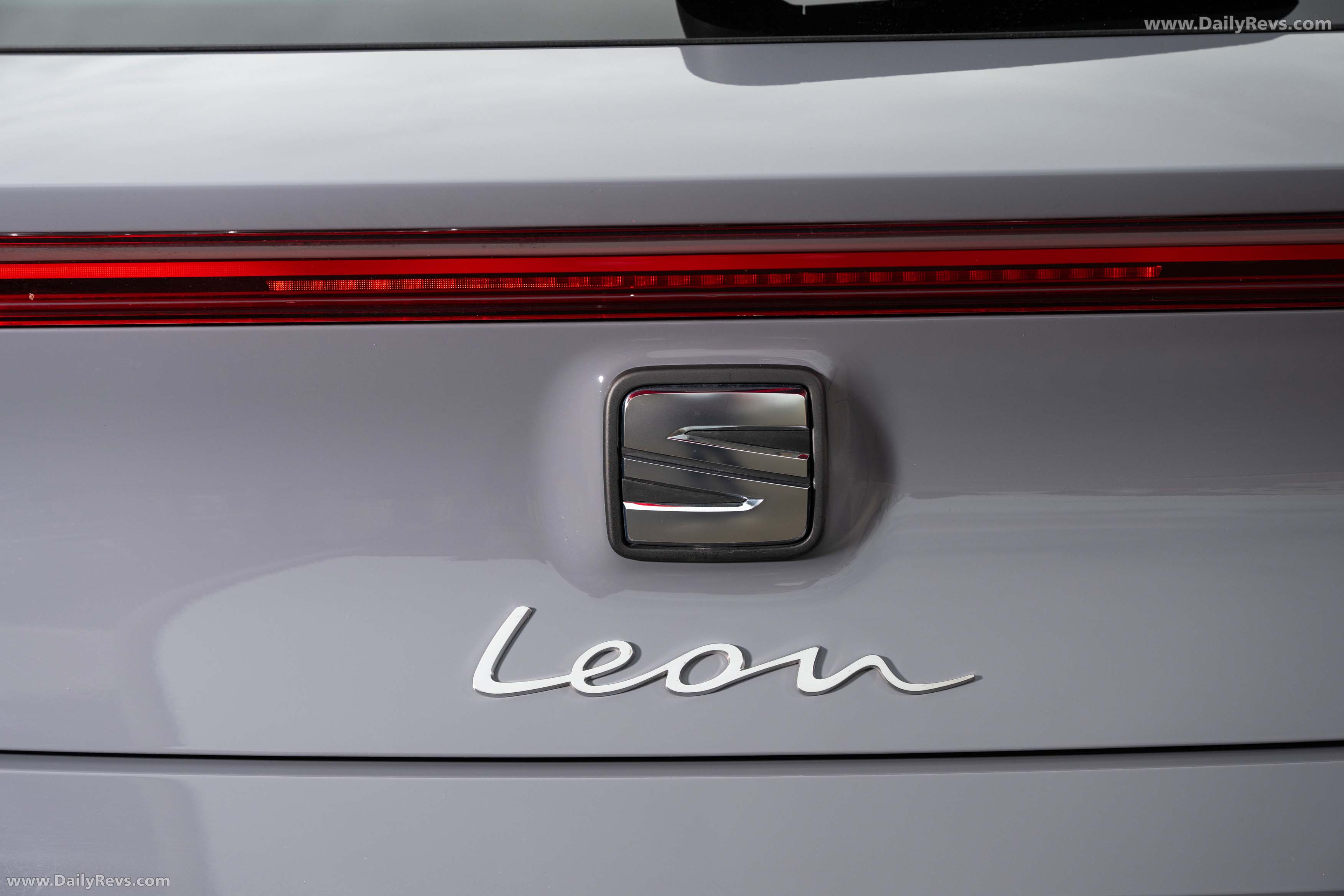 2026 Seat Leon FR UK Version Exterior