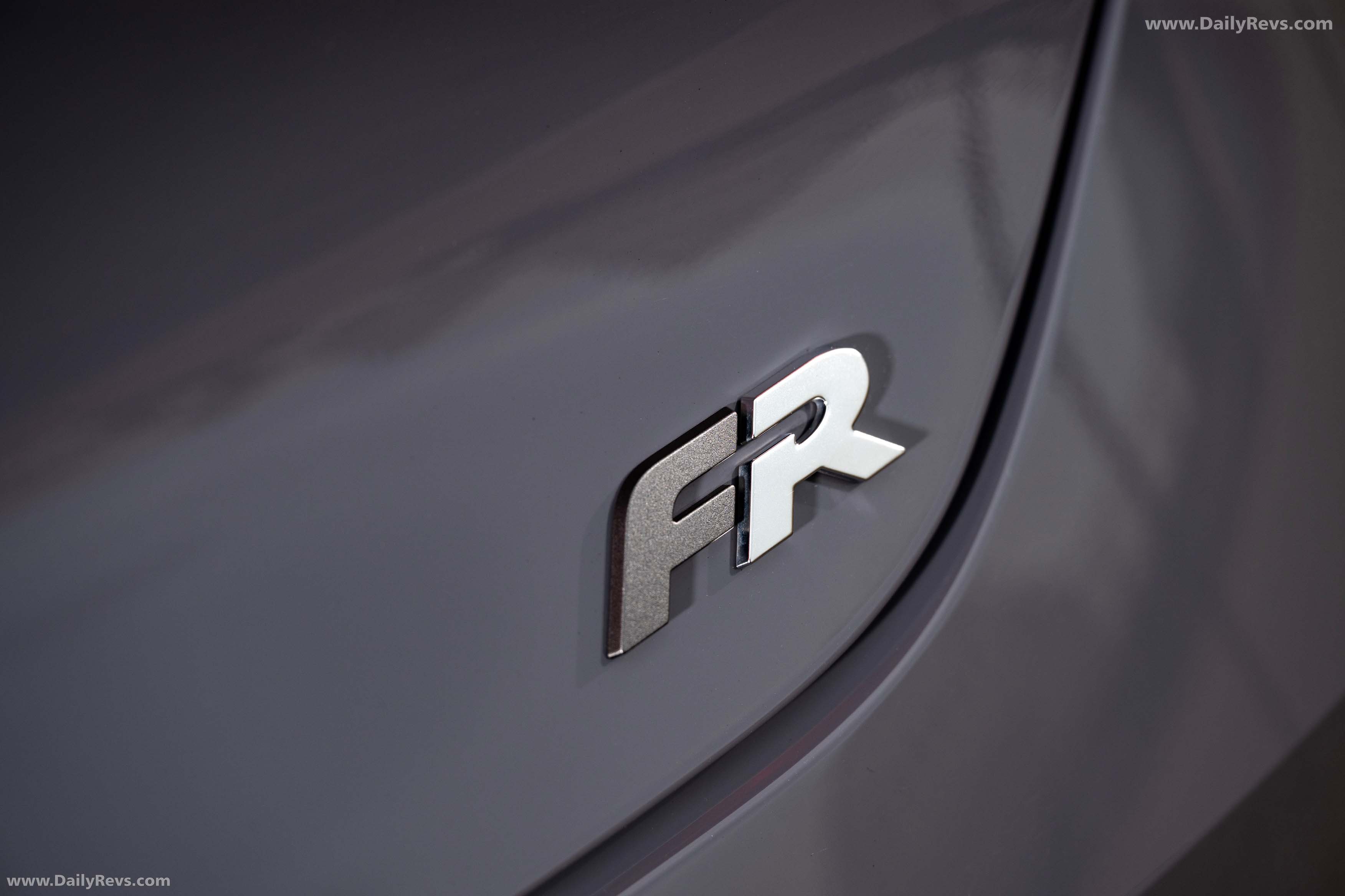 2026 Seat Leon FR UK Version Exterior