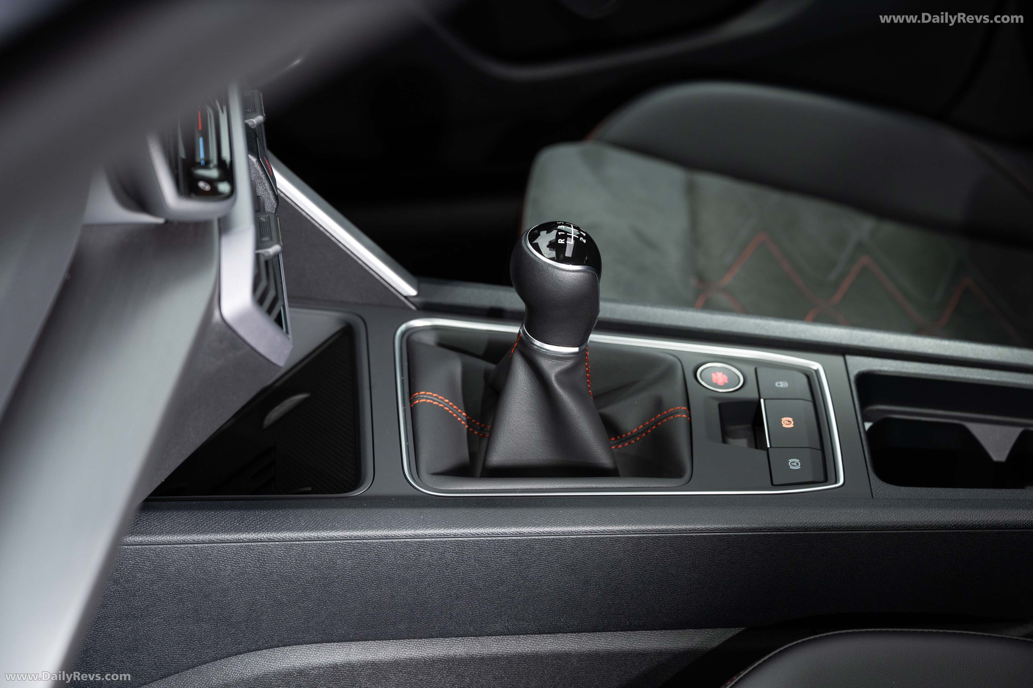 2026 Seat Leon FR UK Version Interior