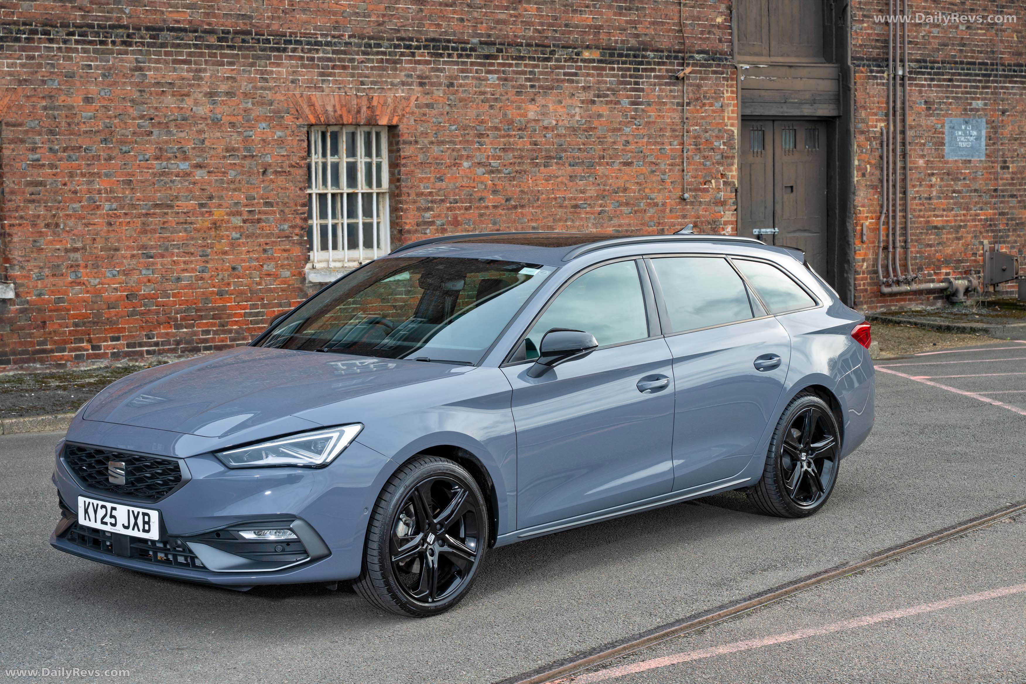 2026 Seat Leon Estate FR UK Version Front View