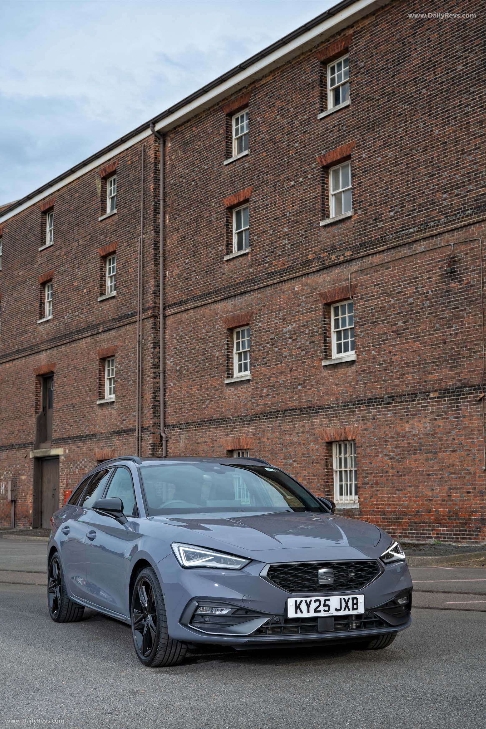 2026 Seat Leon Estate FR UK Version Front View