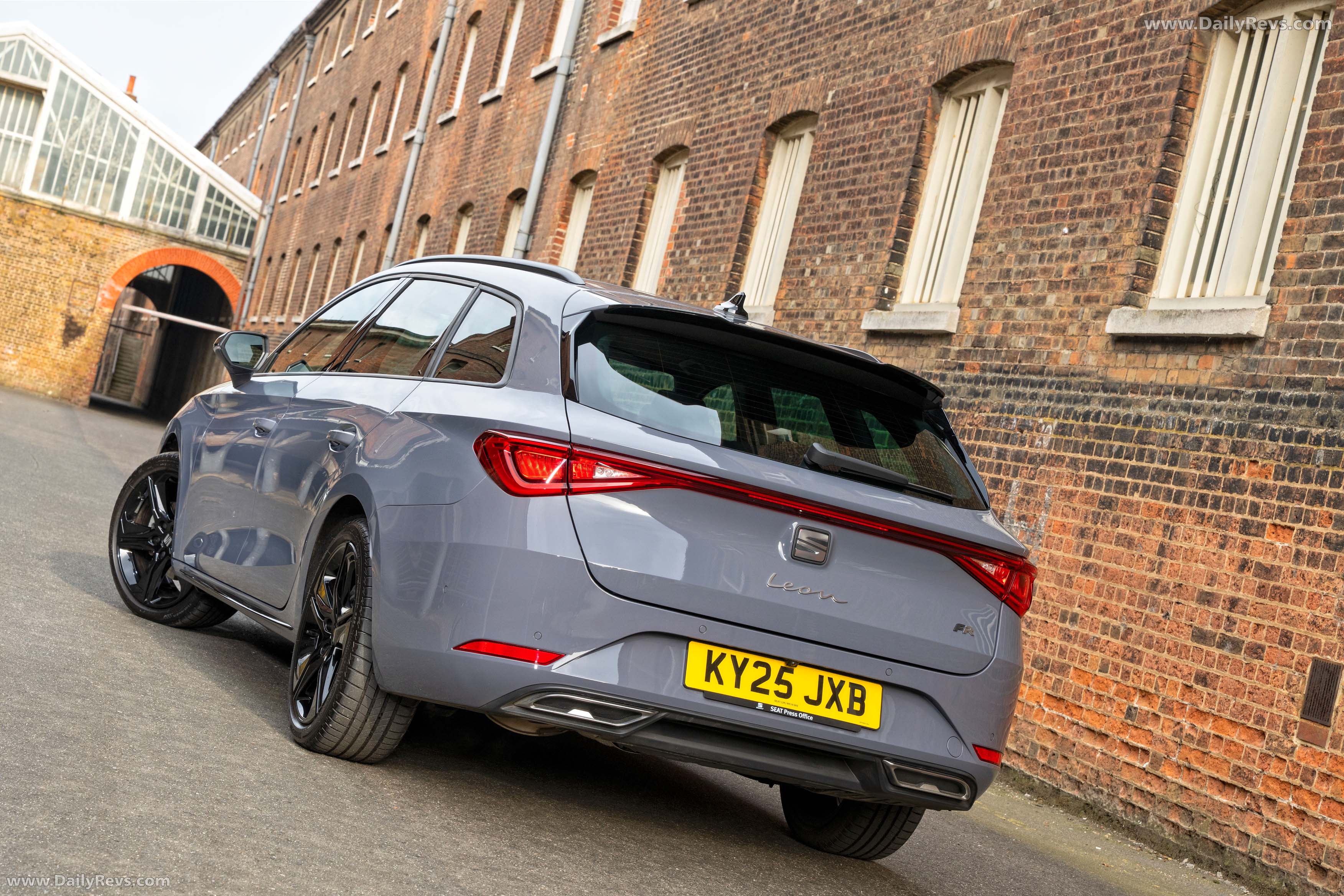 2026 Seat Leon Estate FR UK Version Rear View