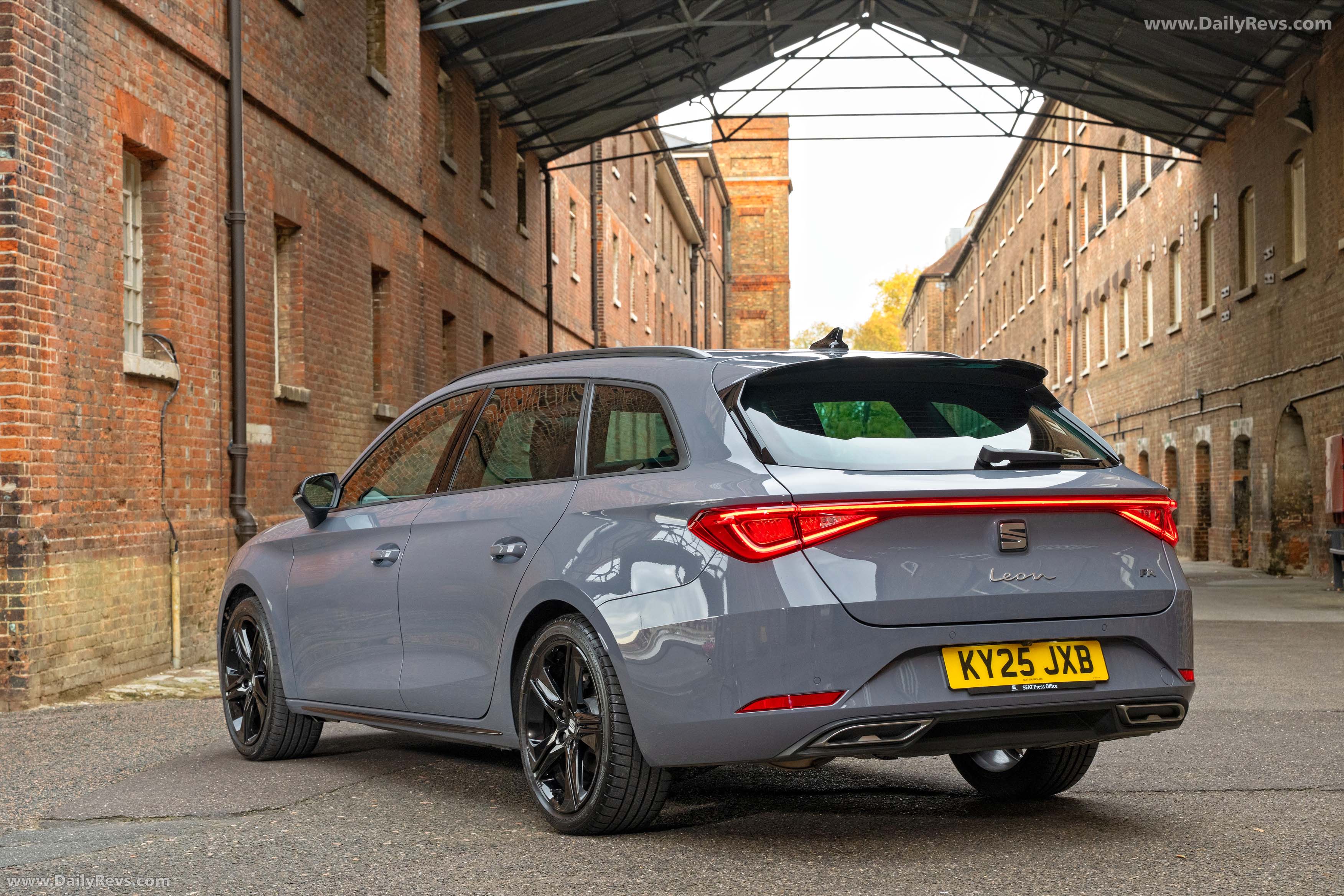 2026 Seat Leon Estate FR UK Version Rear View