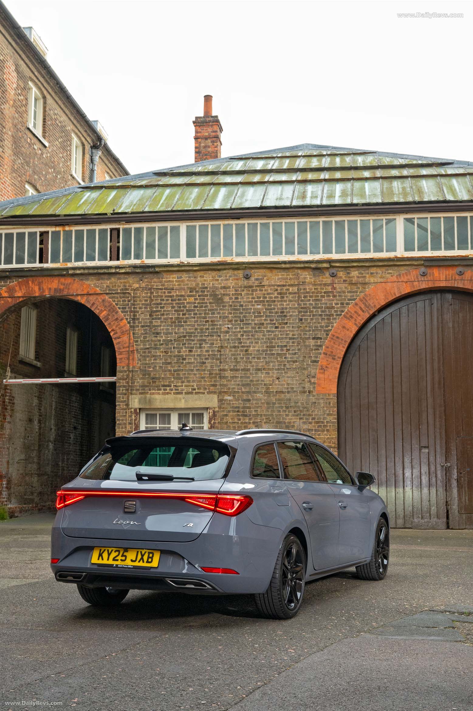 2026 Seat Leon Estate FR UK Version Rear View