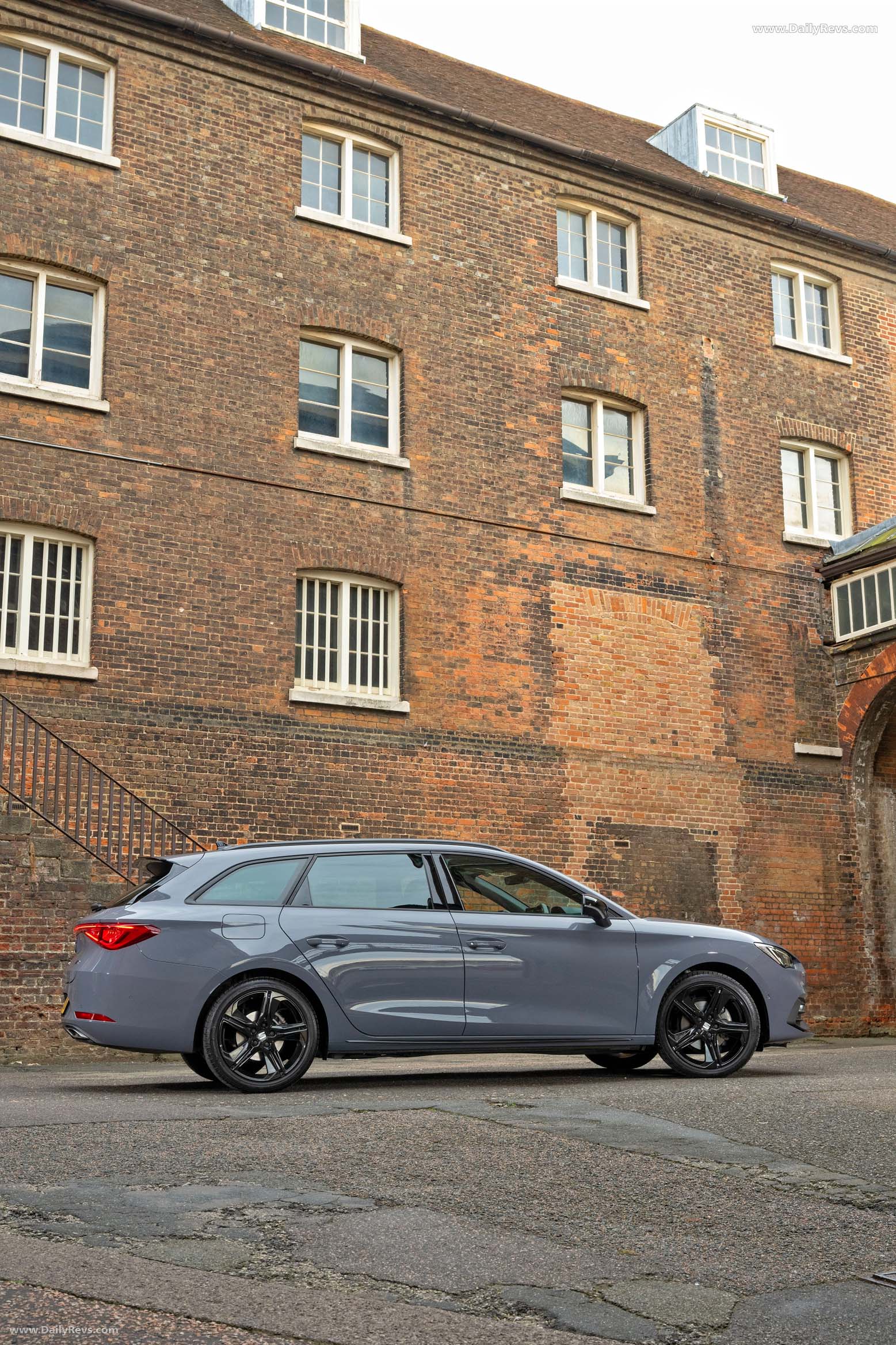 2026 Seat Leon Estate FR UK Version Side View