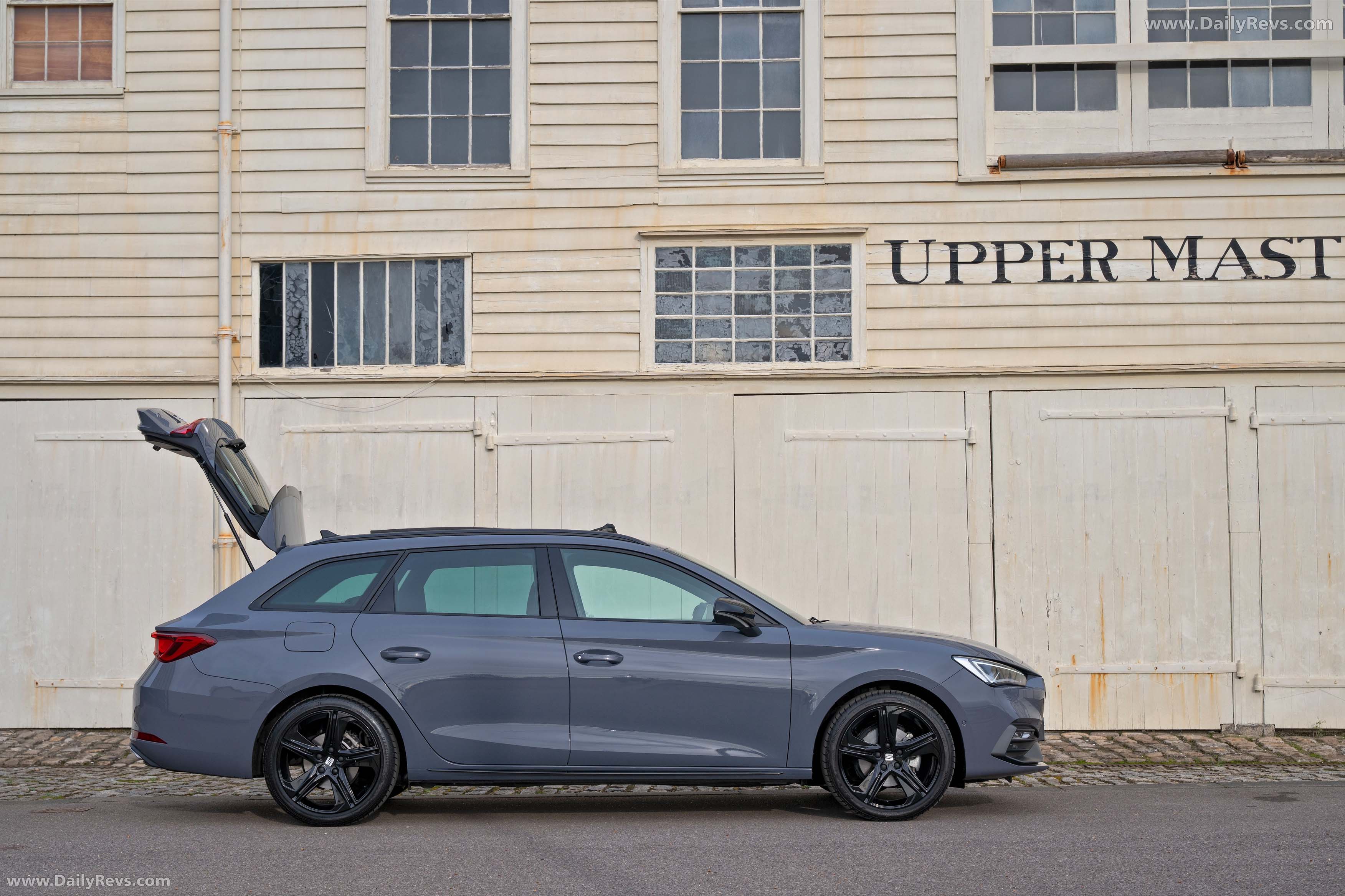 2026 Seat Leon Estate FR UK Version Side View