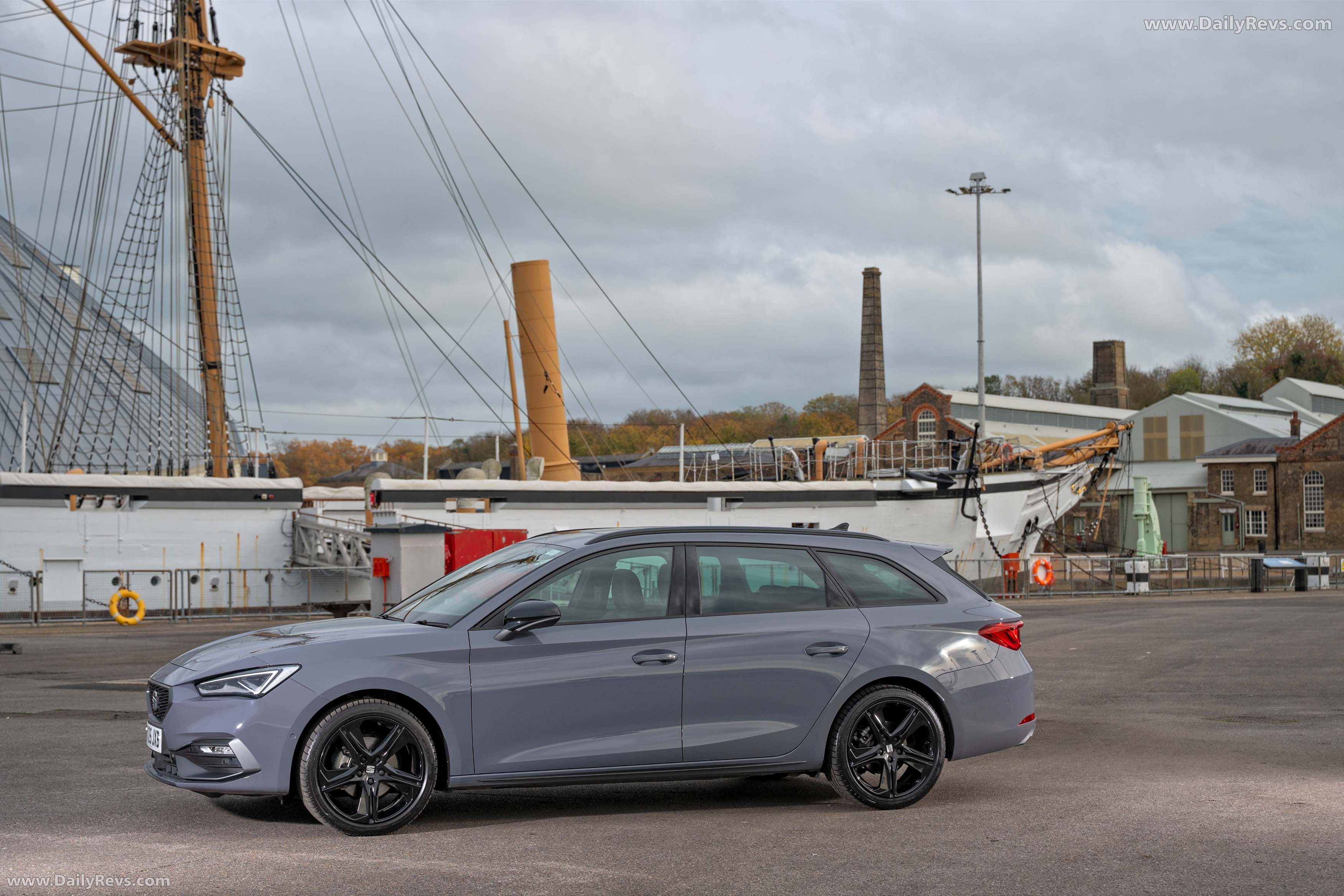 2026 Seat Leon Estate FR UK Version Side View