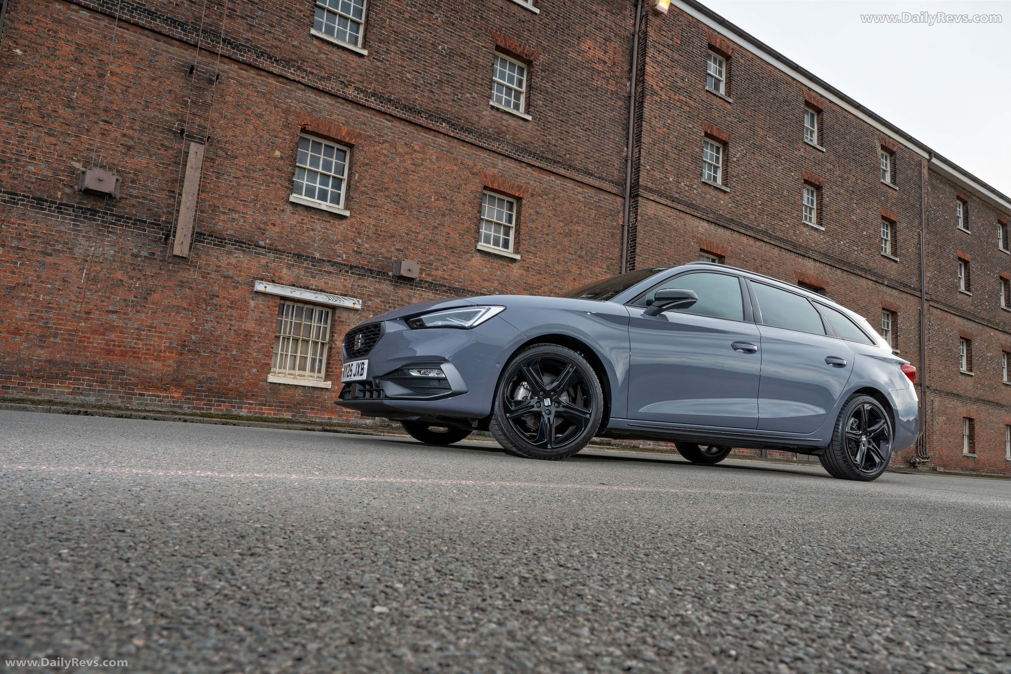 2026 Seat Leon Estate FR UK Version Side View