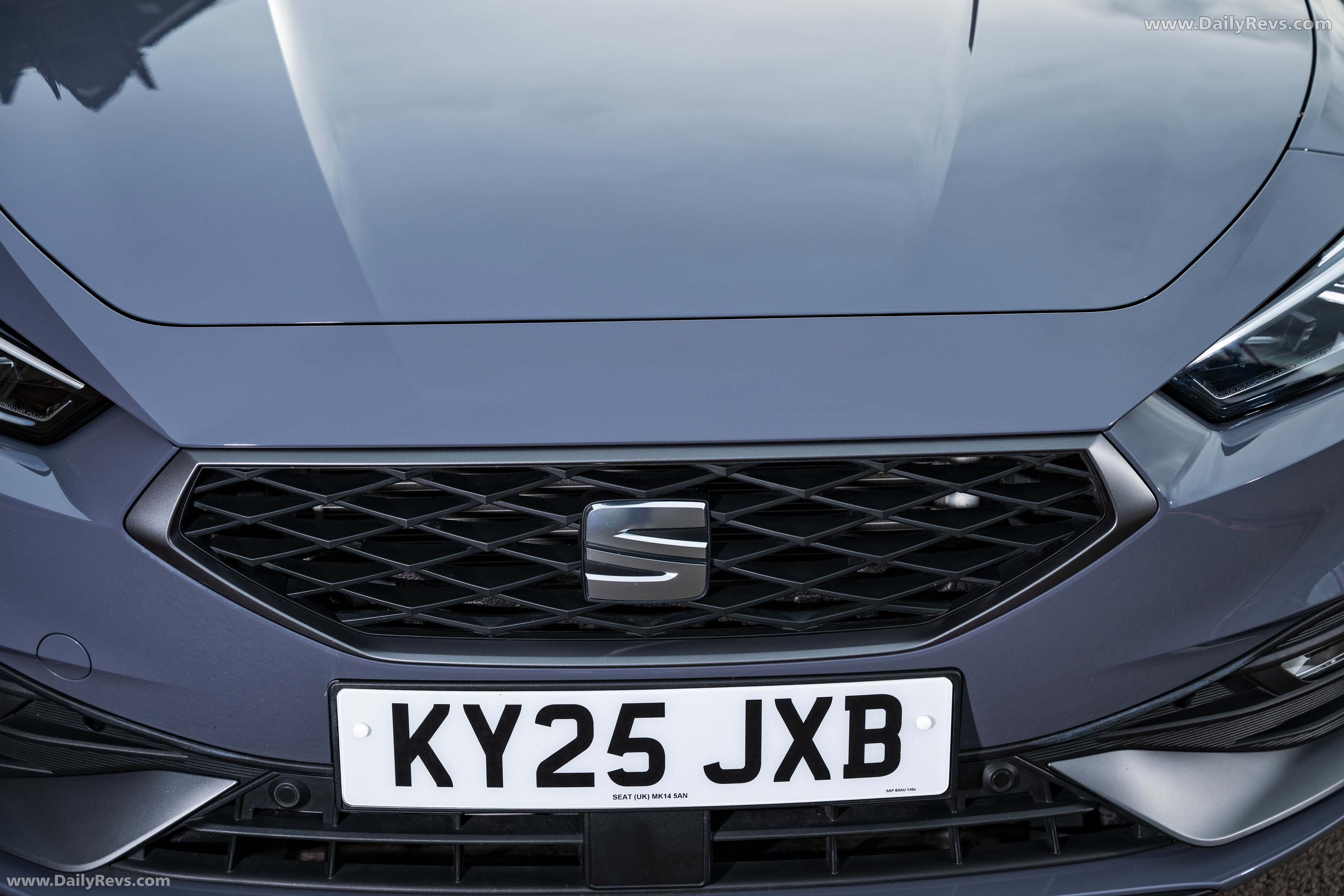 2026 Seat Leon Estate FR UK Version Exterior
