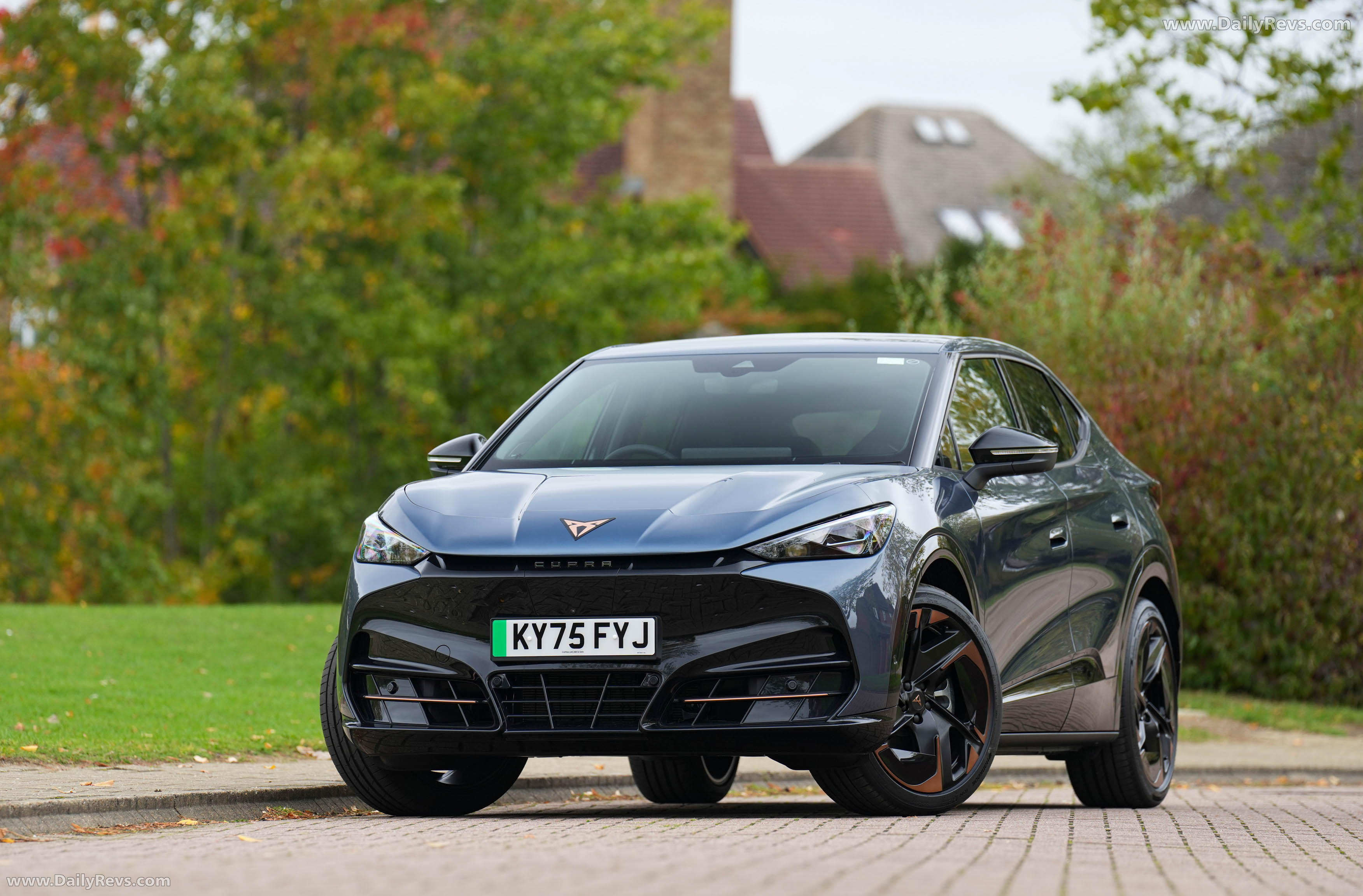 2026 Seat Cupra Tavascan VZ Front View
